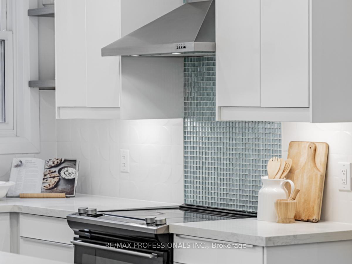 1251 Dufferin St, Toronto, ON M6H4C2 | 3 Bedroom 3 Bathroom Semi-Detached House | Image 32