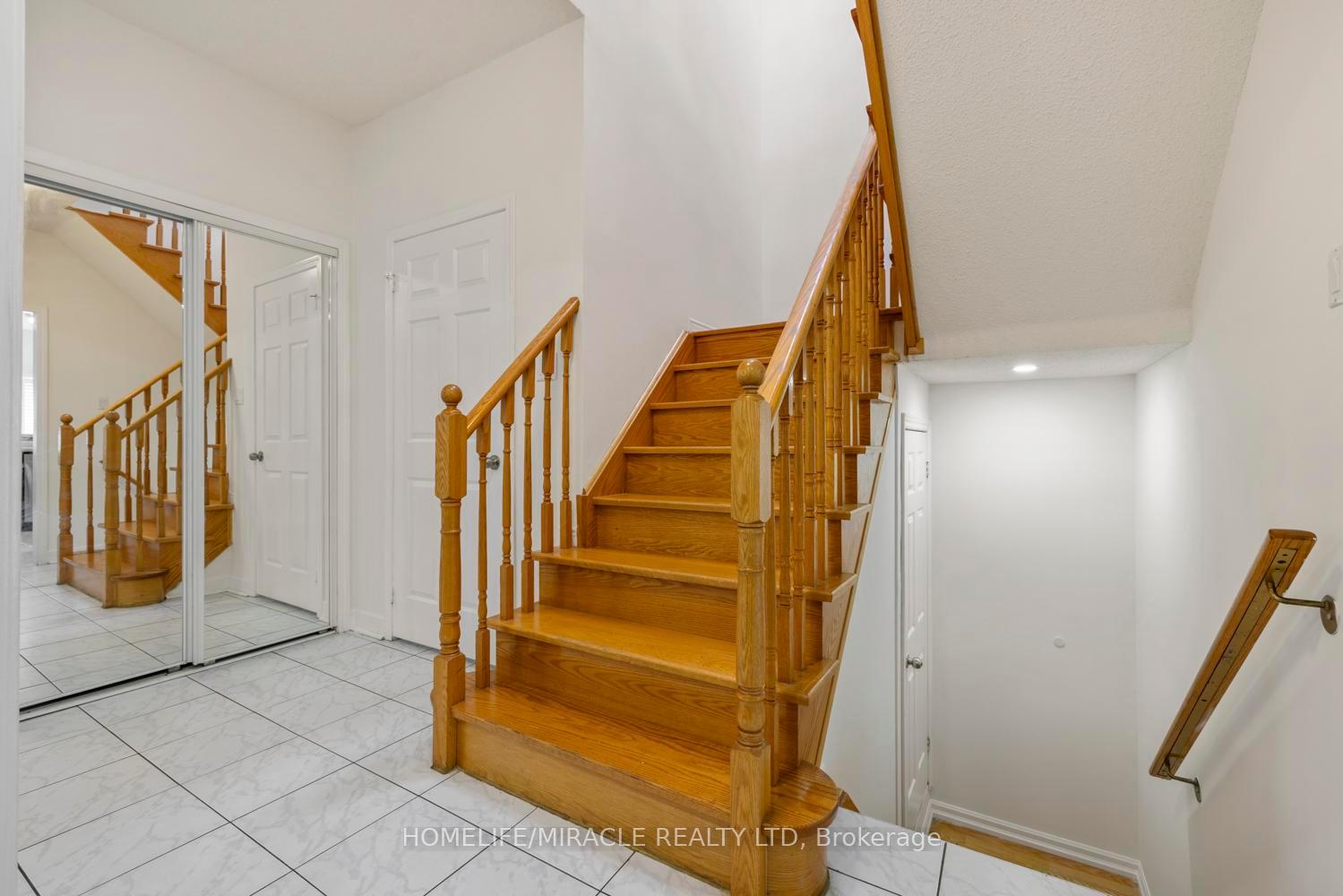6405 Valiant Hts, Mississauga, ON L5W1E2 | 4 Bedroom 4 Bathroom Detached House | Image 13