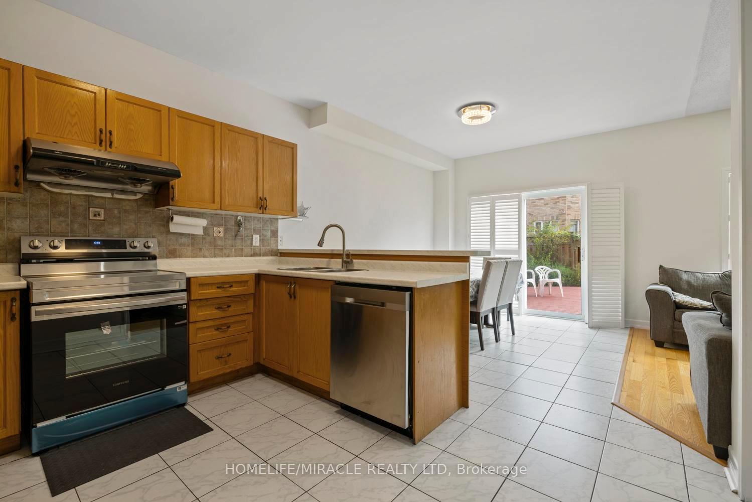 6405 Valiant Hts, Mississauga, ON L5W1E2 | 4 Bedroom 4 Bathroom Detached House | Image 14