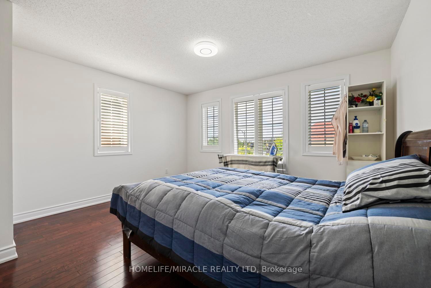 6405 Valiant Hts, Mississauga, ON L5W1E2 | 4 Bedroom 4 Bathroom Detached House | Image 25