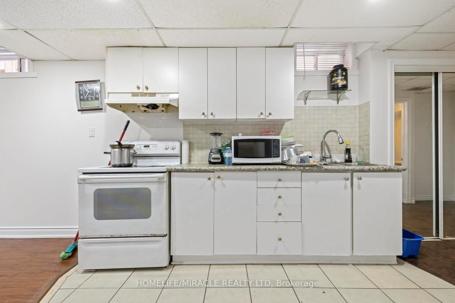 6405 Valiant Hts, Mississauga, ON L5W1E2 | 4 Bedroom 4 Bathroom Detached House | Image 34