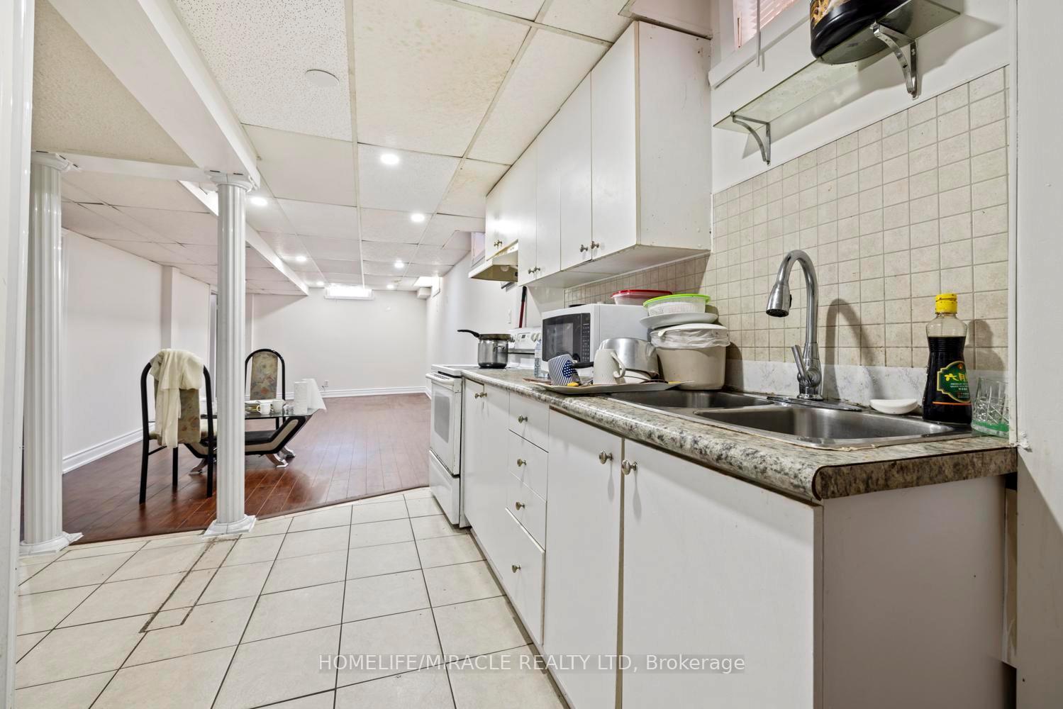 6405 Valiant Hts, Mississauga, ON L5W1E2 | 4 Bedroom 4 Bathroom Detached House | Image 35