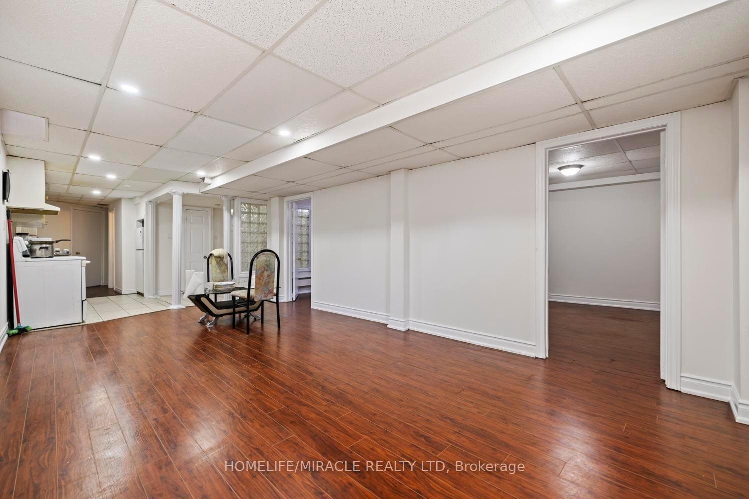 6405 Valiant Hts, Mississauga, ON L5W1E2 | 4 Bedroom 4 Bathroom Detached House | Image 37