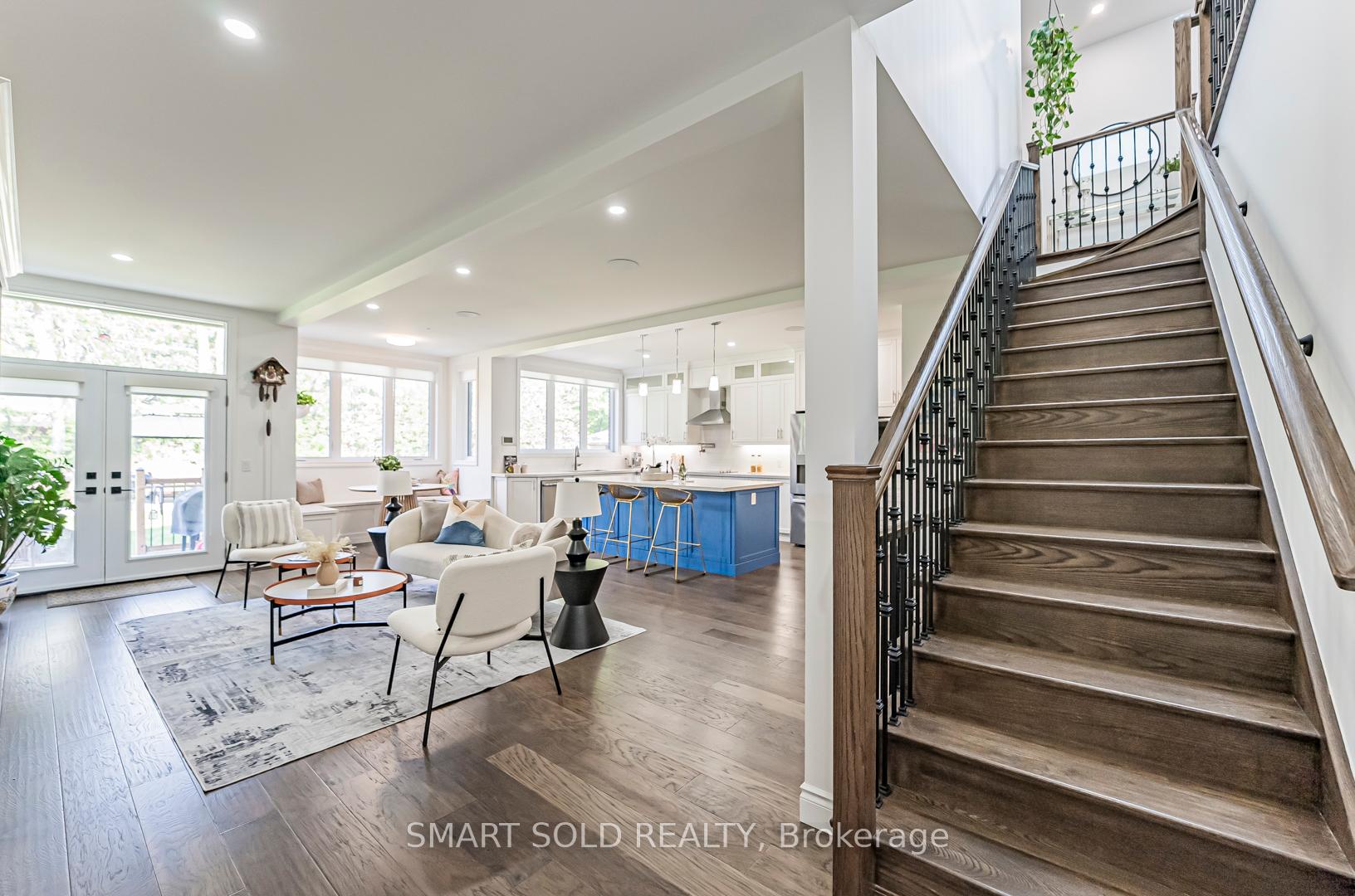 21 Harold St, Toronto, ON M8Z3R4 | 3 Bedroom 4 Bathroom Detached House | Image 12