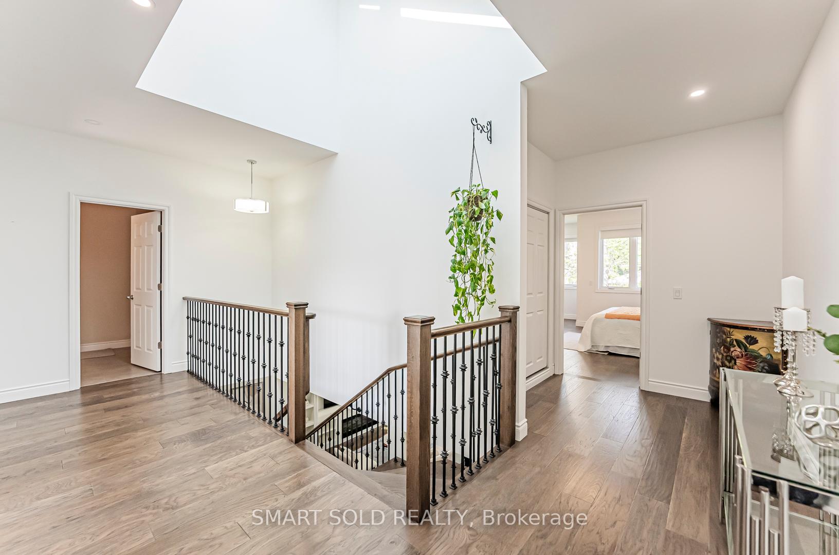 21 Harold St, Toronto, ON M8Z3R4 | 3 Bedroom 4 Bathroom Detached House | Image 14