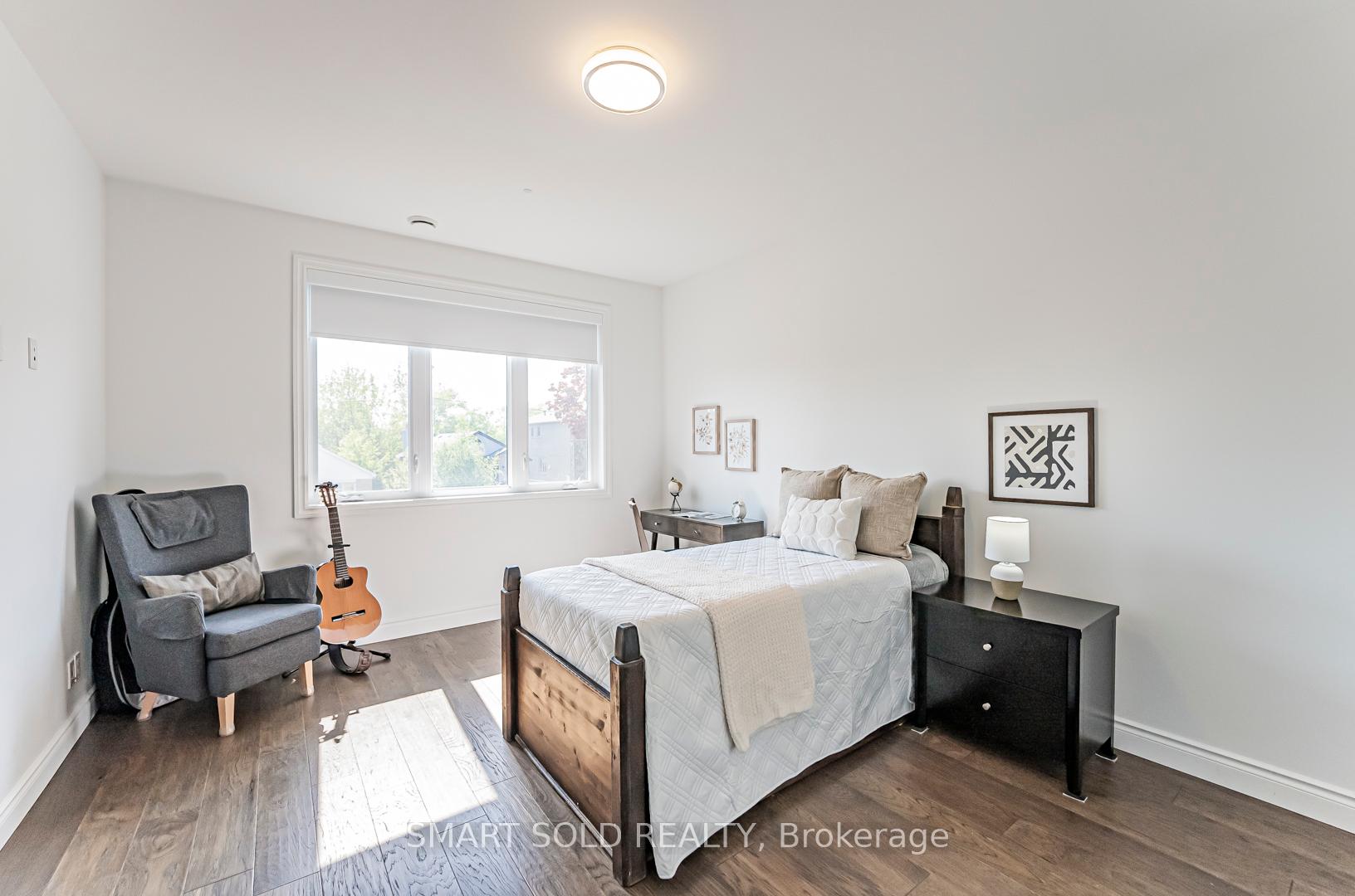 21 Harold St, Toronto, ON M8Z3R4 | 3 Bedroom 4 Bathroom Detached House | Image 24