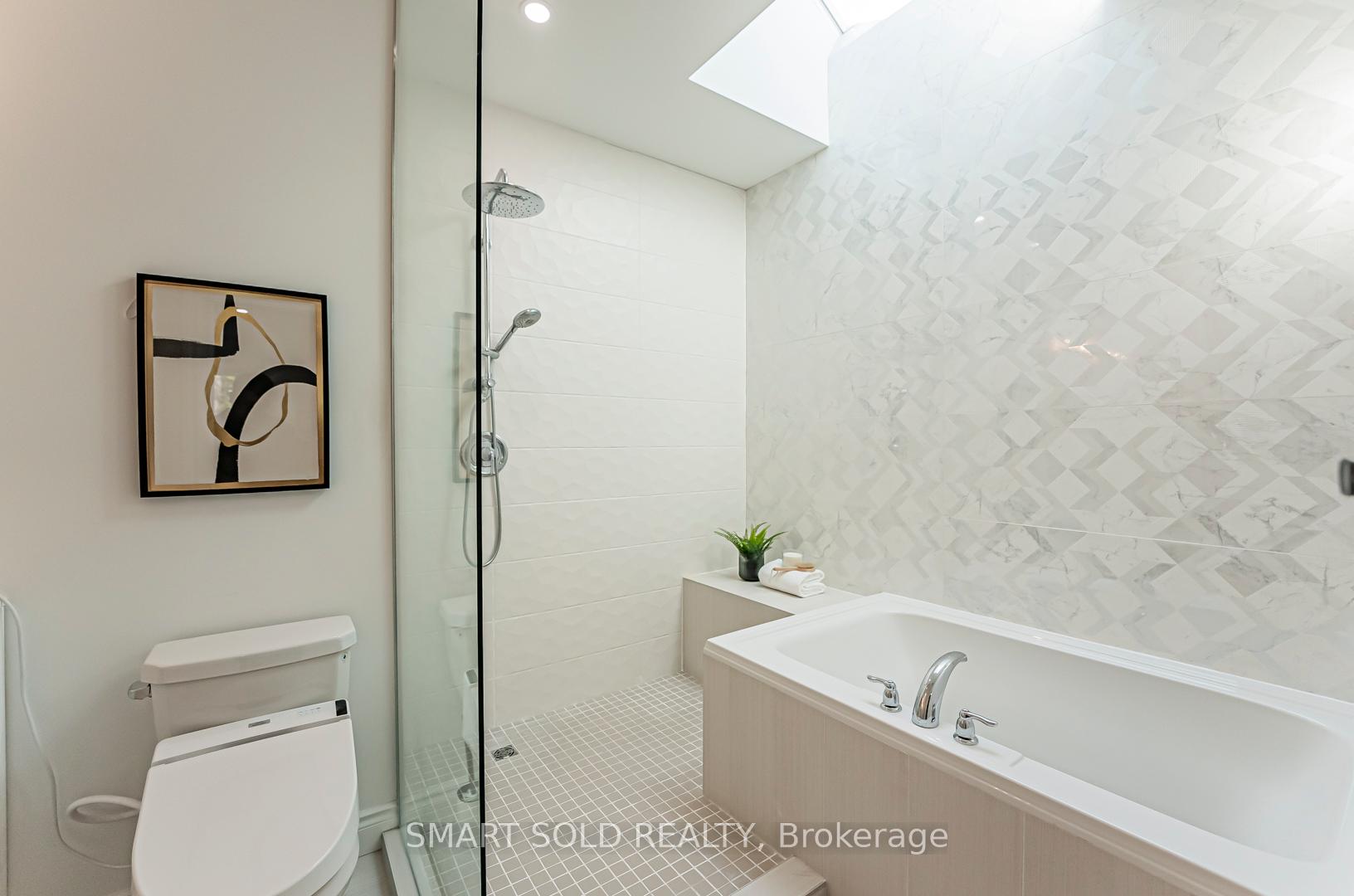 21 Harold St, Toronto, ON M8Z3R4 | 3 Bedroom 4 Bathroom Detached House | Image 27