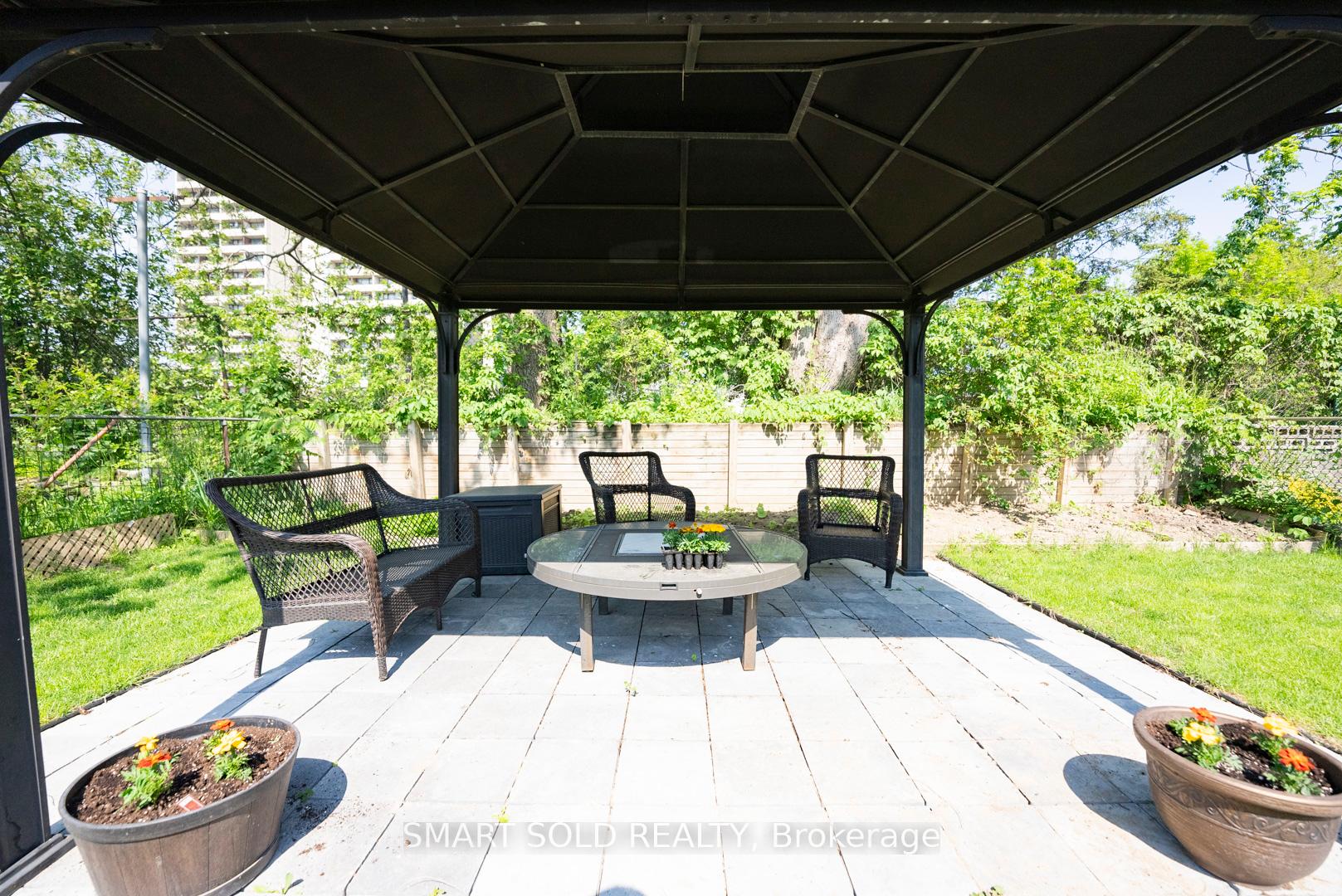 21 Harold St, Toronto, ON M8Z3R4 | 3 Bedroom 4 Bathroom Detached House | Image 32