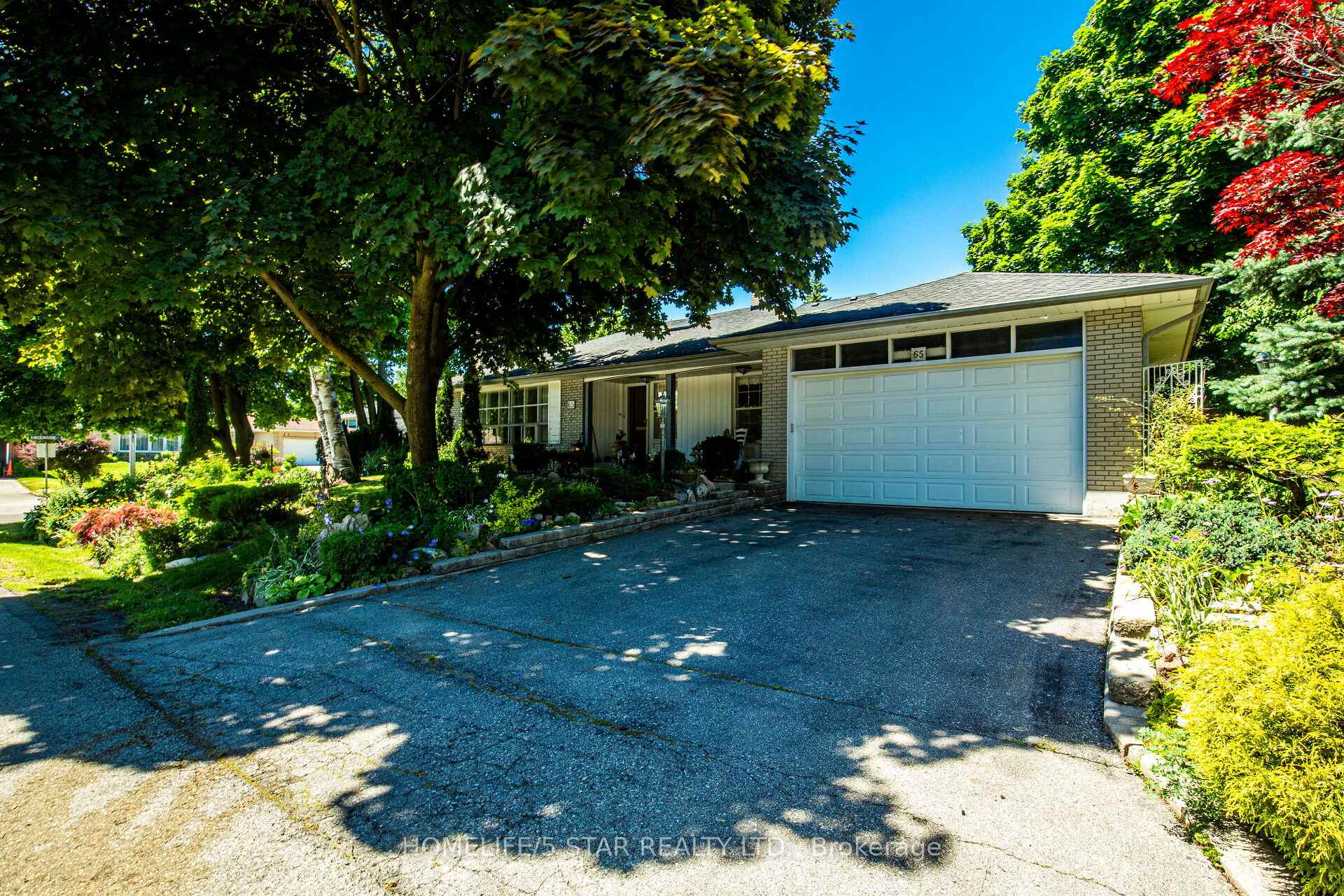 65 Ravensbourne Cres, Toronto, ON M9A2B1 | 3 Bedroom 3 Bathroom Detached House | Image 1