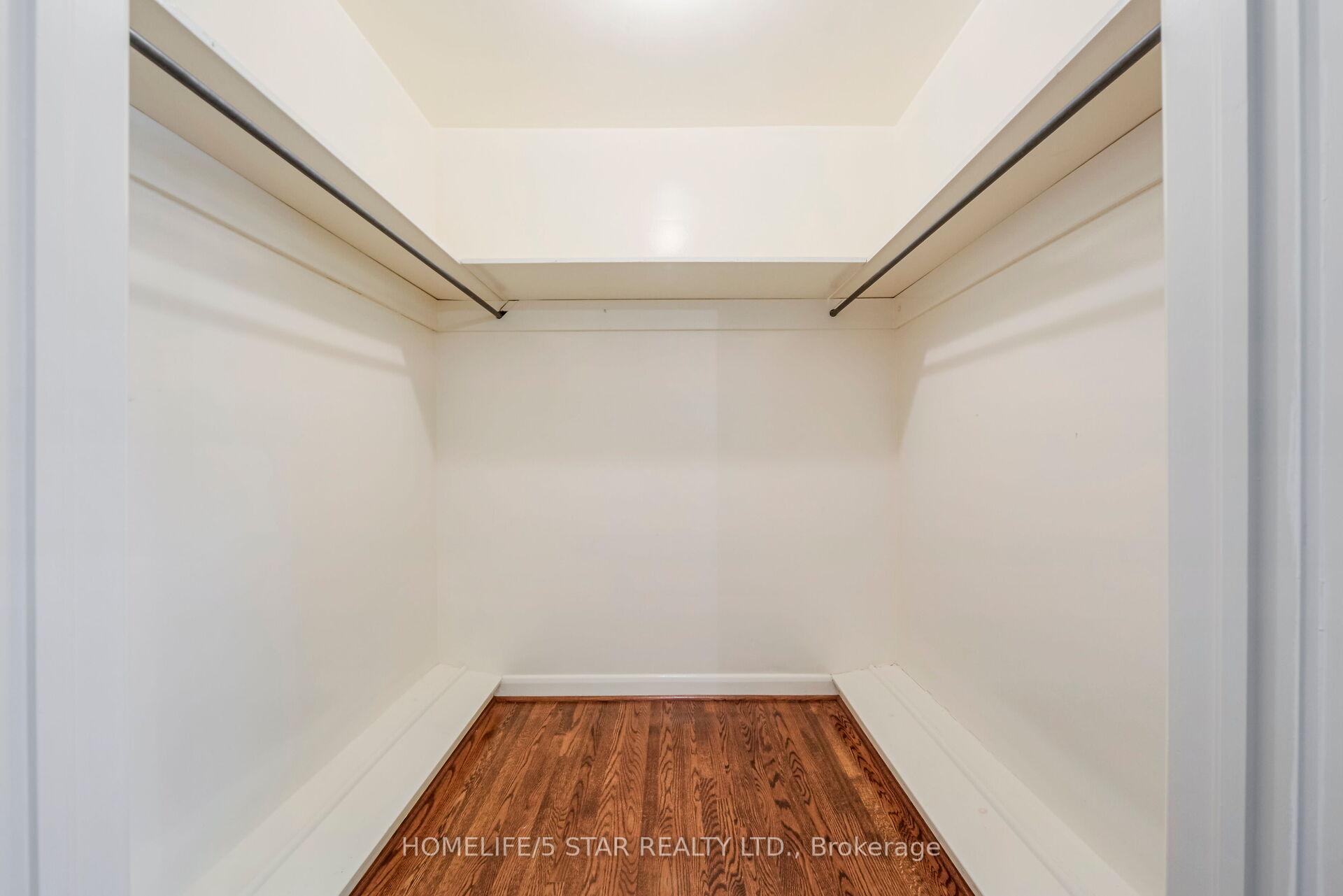 65 Ravensbourne Cres, Toronto, ON M9A2B1 | 3 Bedroom 3 Bathroom Detached House | Image 17