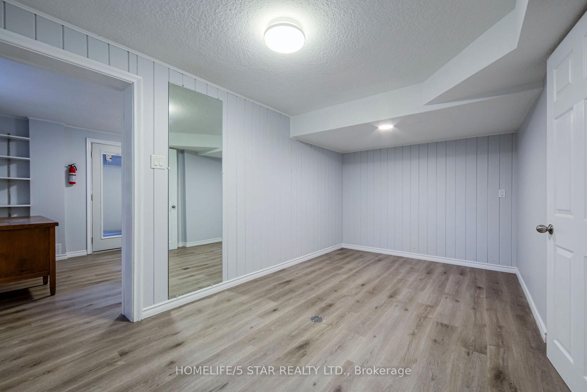 65 Ravensbourne Cres, Toronto, ON M9A2B1 | 3 Bedroom 3 Bathroom Detached House | Image 27