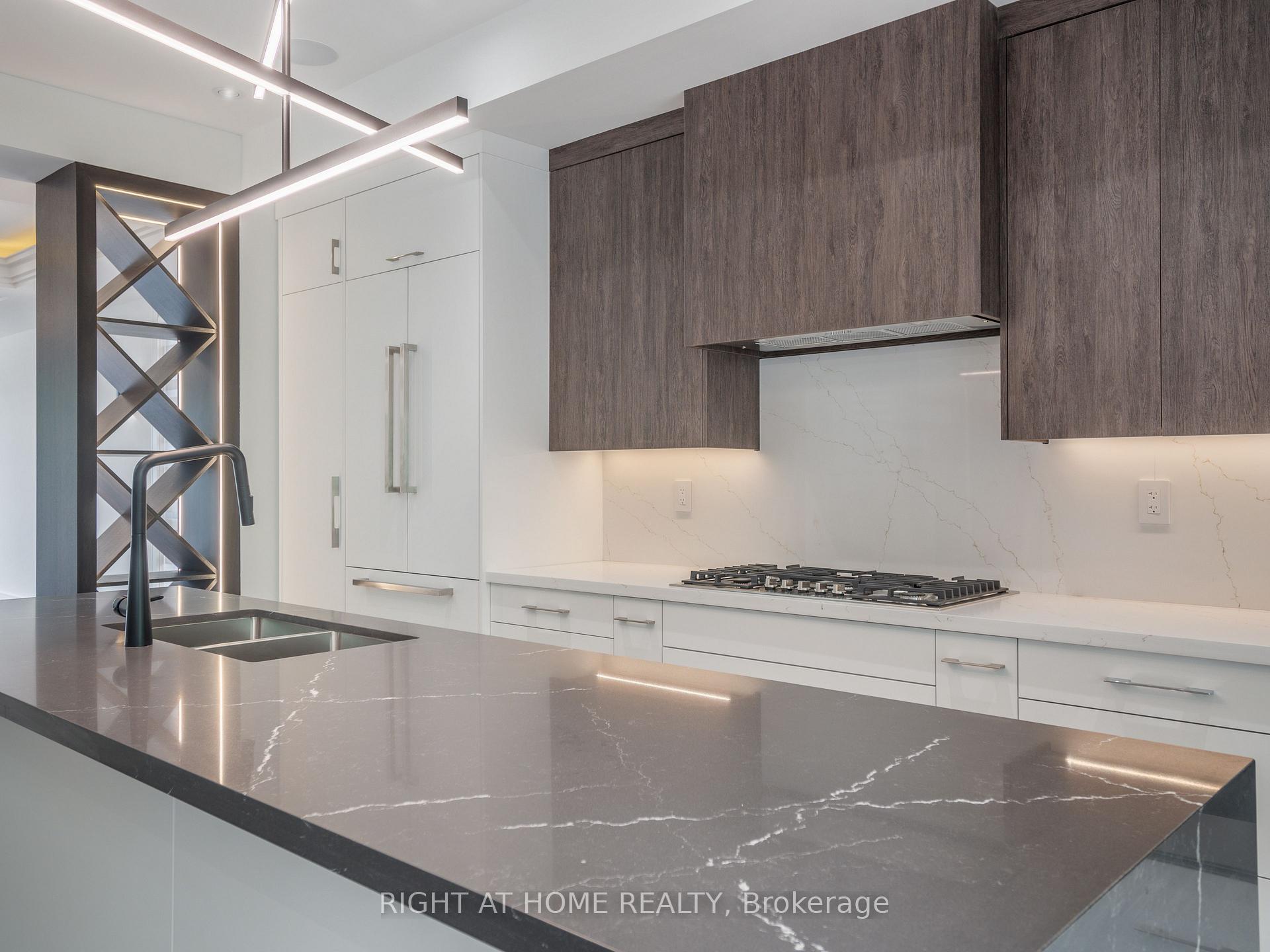 327 Melrose St, Toronto, ON M8Z1G7 | 3 Bedroom 5 Bathroom Detached House | Image 11