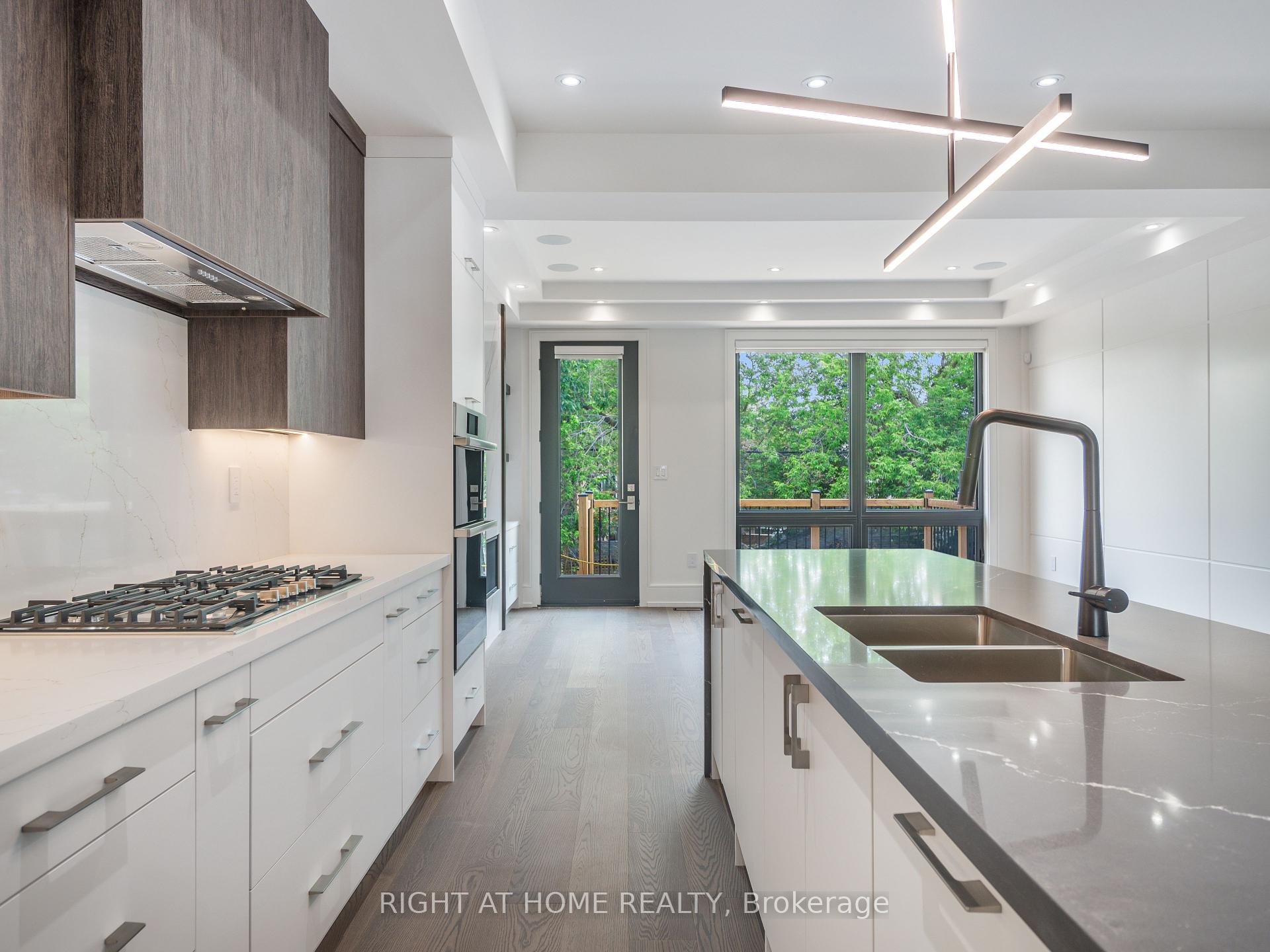 327 Melrose St, Toronto, ON M8Z1G7 | 3 Bedroom 5 Bathroom Detached House | Image 18