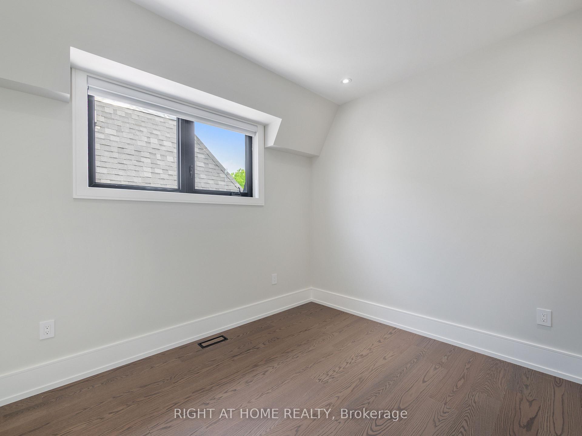 327 Melrose St, Toronto, ON M8Z1G7 | 3 Bedroom 5 Bathroom Detached House | Image 34