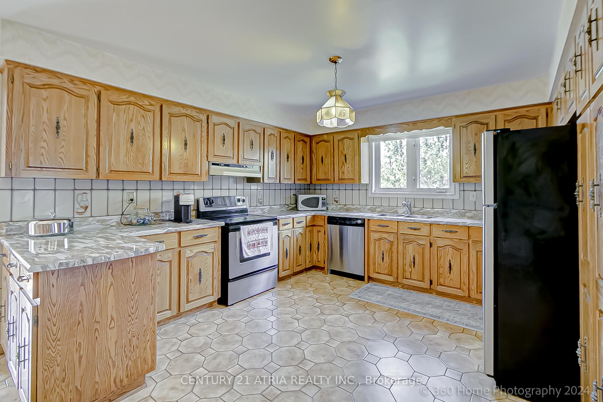 119 Glen Long Ave, Toronto, ON M6B2M4 | 4 Bedroom 4 Bathroom Detached House | Image 10