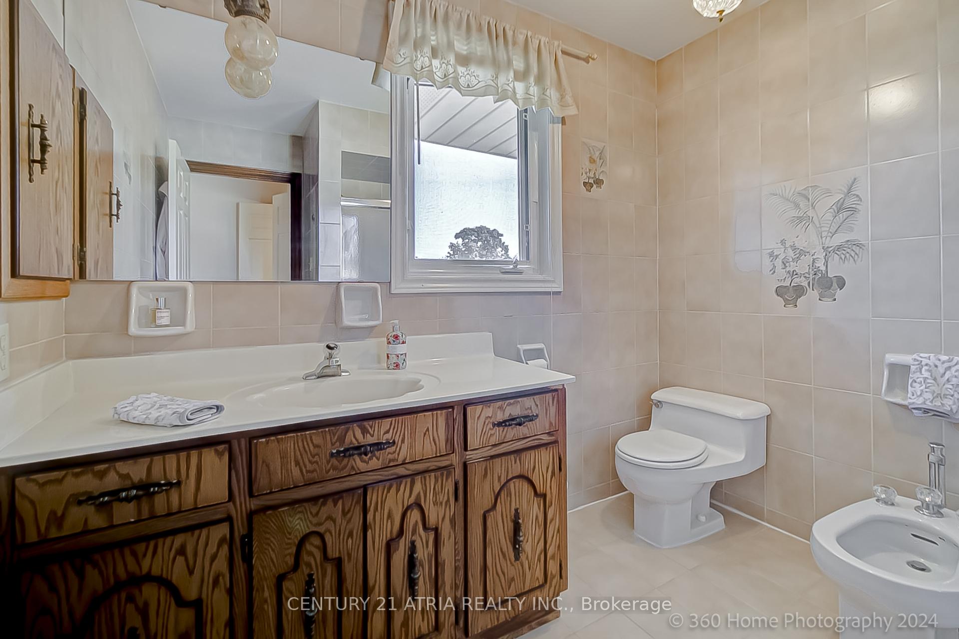 119 Glen Long Ave, Toronto, ON M6B2M4 | 4 Bedroom 4 Bathroom Detached House | Image 24