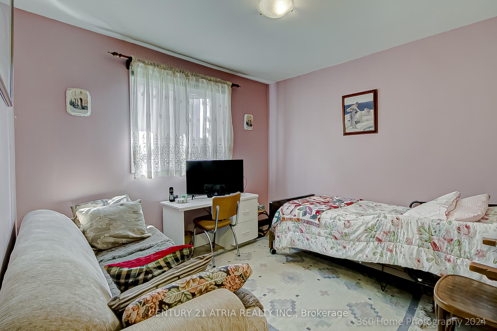 119 Glen Long Ave, Toronto, ON M6B2M4 | 4 Bedroom 4 Bathroom Detached House | Image 5