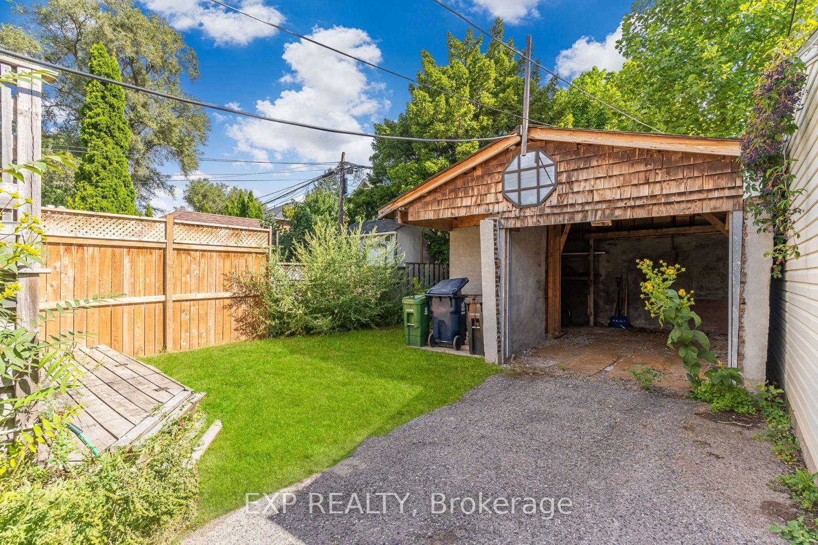 491 Jane St, Toronto, ON M6S4A1 | 2 Bedroom 2 Bathroom Semi-Detached House | Image 24