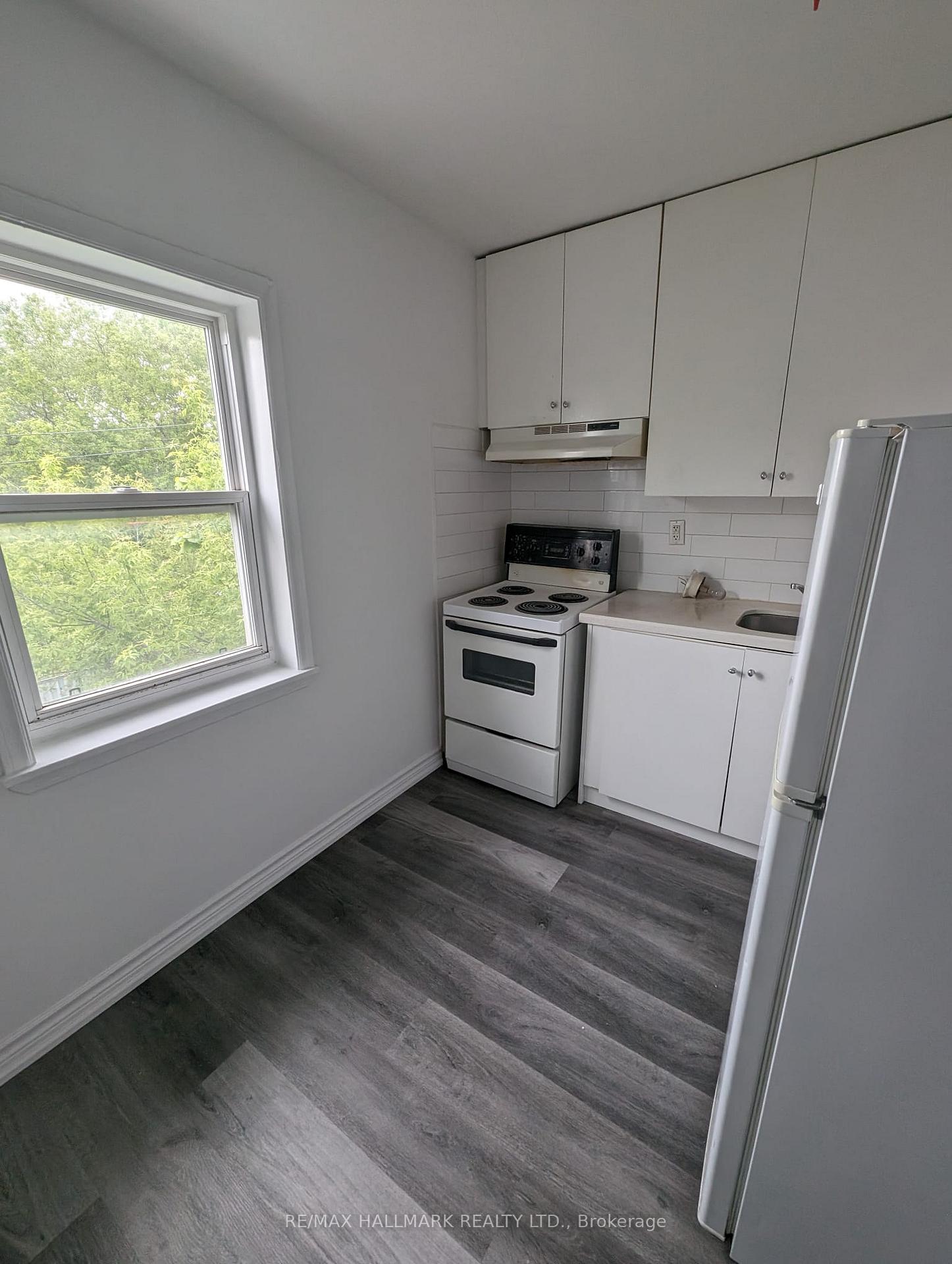 1474 Dufferin St, Toronto, ON M6H3L3 | 2 Bedroom 3 Bathroom Semi-Detached House | Image 7