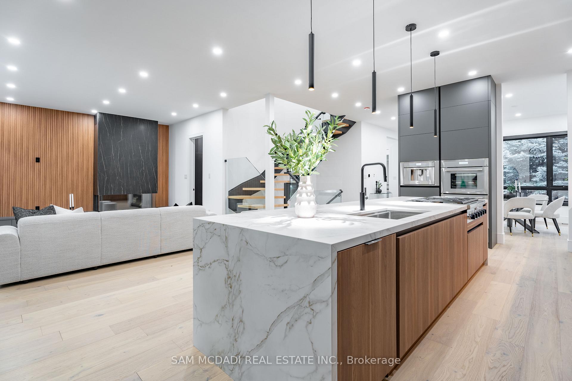 32 Swan Ave, Toronto, ON M9B1V4 | 4 Bedroom 5 Bathroom Detached House | Image 13