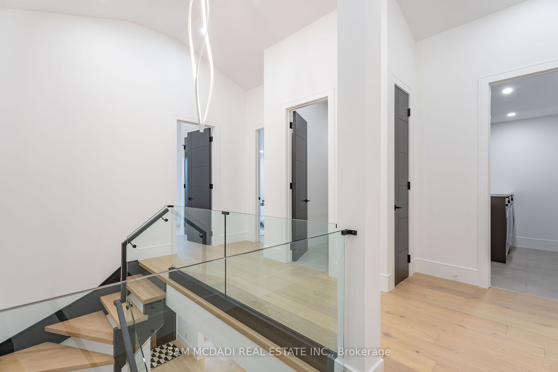 32 Swan Ave, Toronto, ON M9B1V4 | 4 Bedroom 5 Bathroom Detached House | Image 20