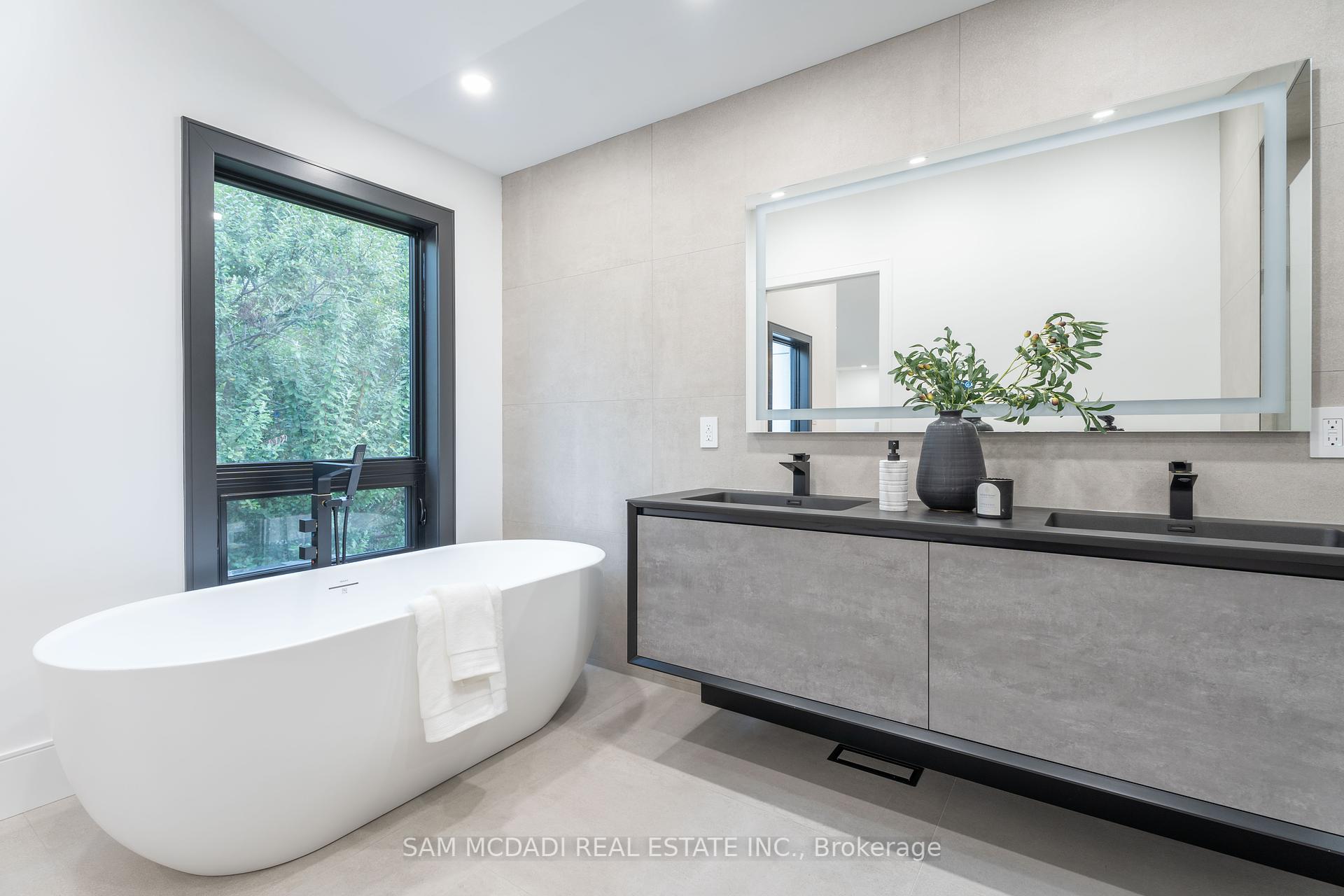 32 Swan Ave, Toronto, ON M9B1V4 | 4 Bedroom 5 Bathroom Detached House | Image 26