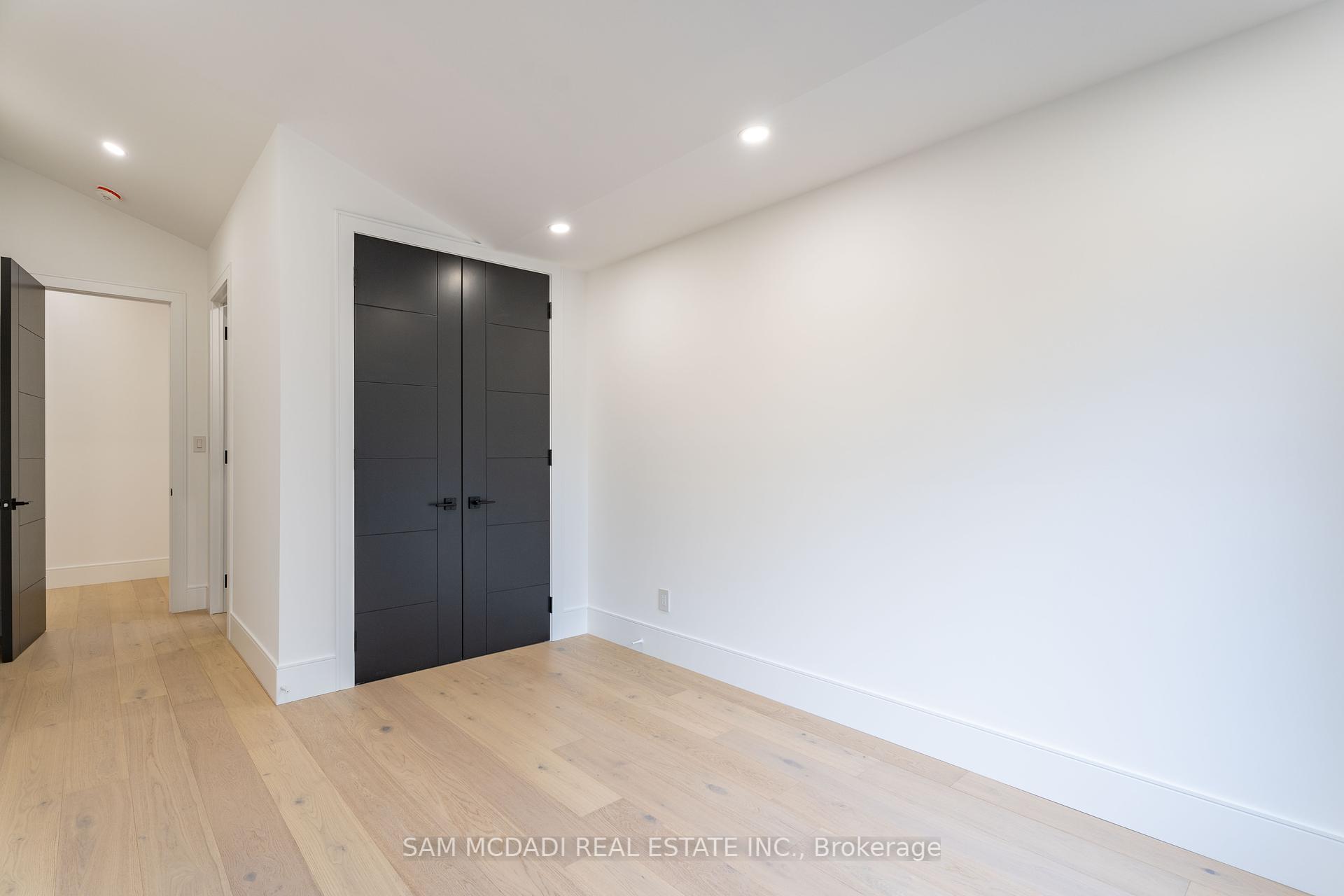 32 Swan Ave, Toronto, ON M9B1V4 | 4 Bedroom 5 Bathroom Detached House | Image 30