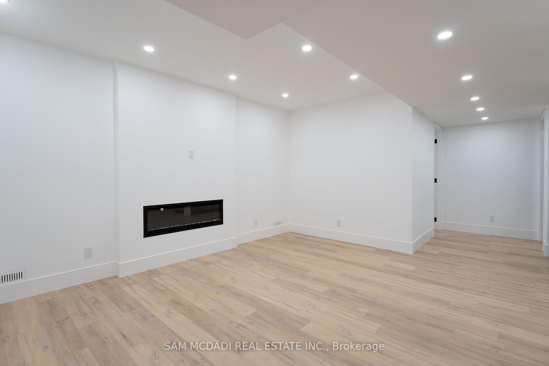 32 Swan Ave, Toronto, ON M9B1V4 | 4 Bedroom 5 Bathroom Detached House | Image 36