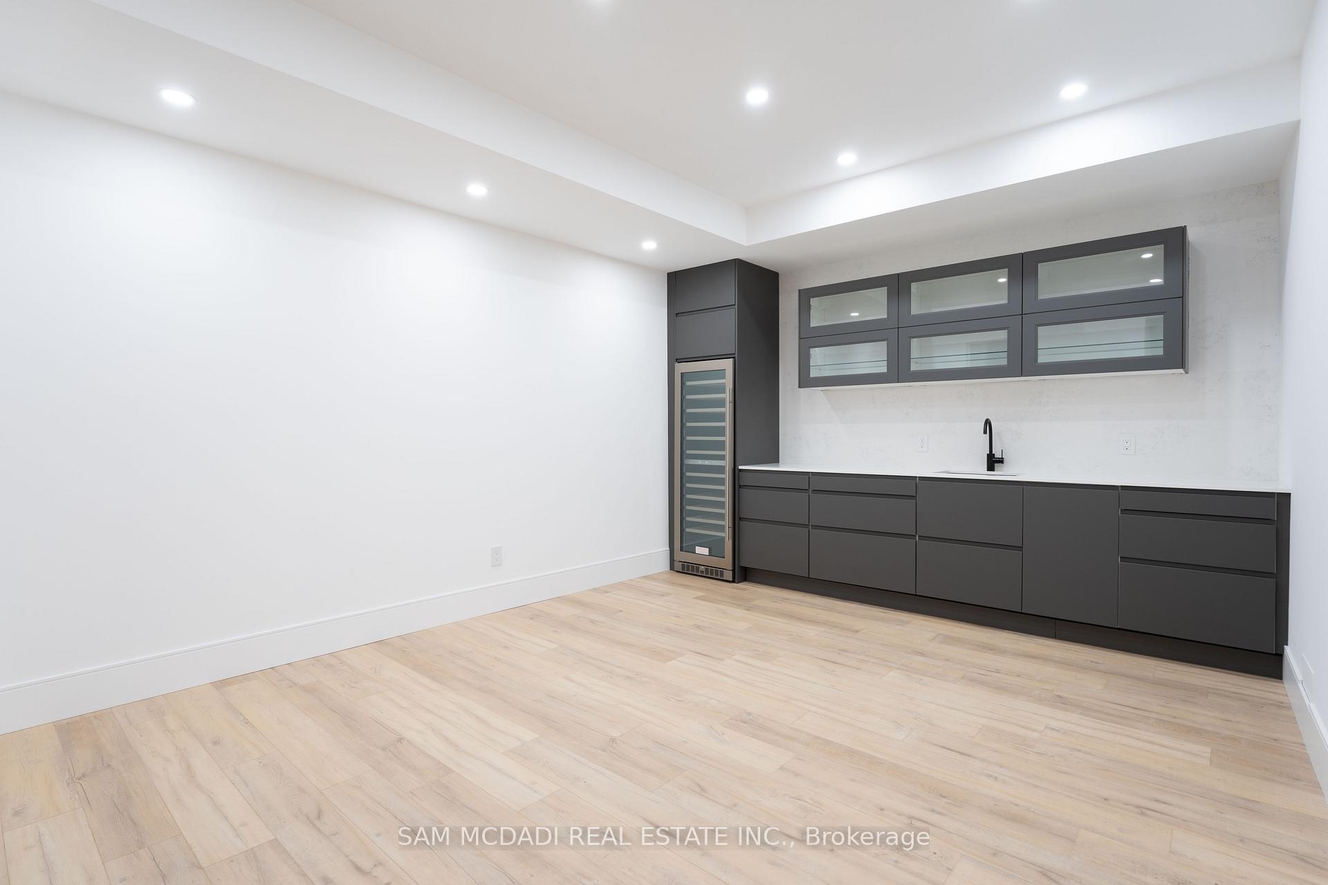 32 Swan Ave, Toronto, ON M9B1V4 | 4 Bedroom 5 Bathroom Detached House | Image 37