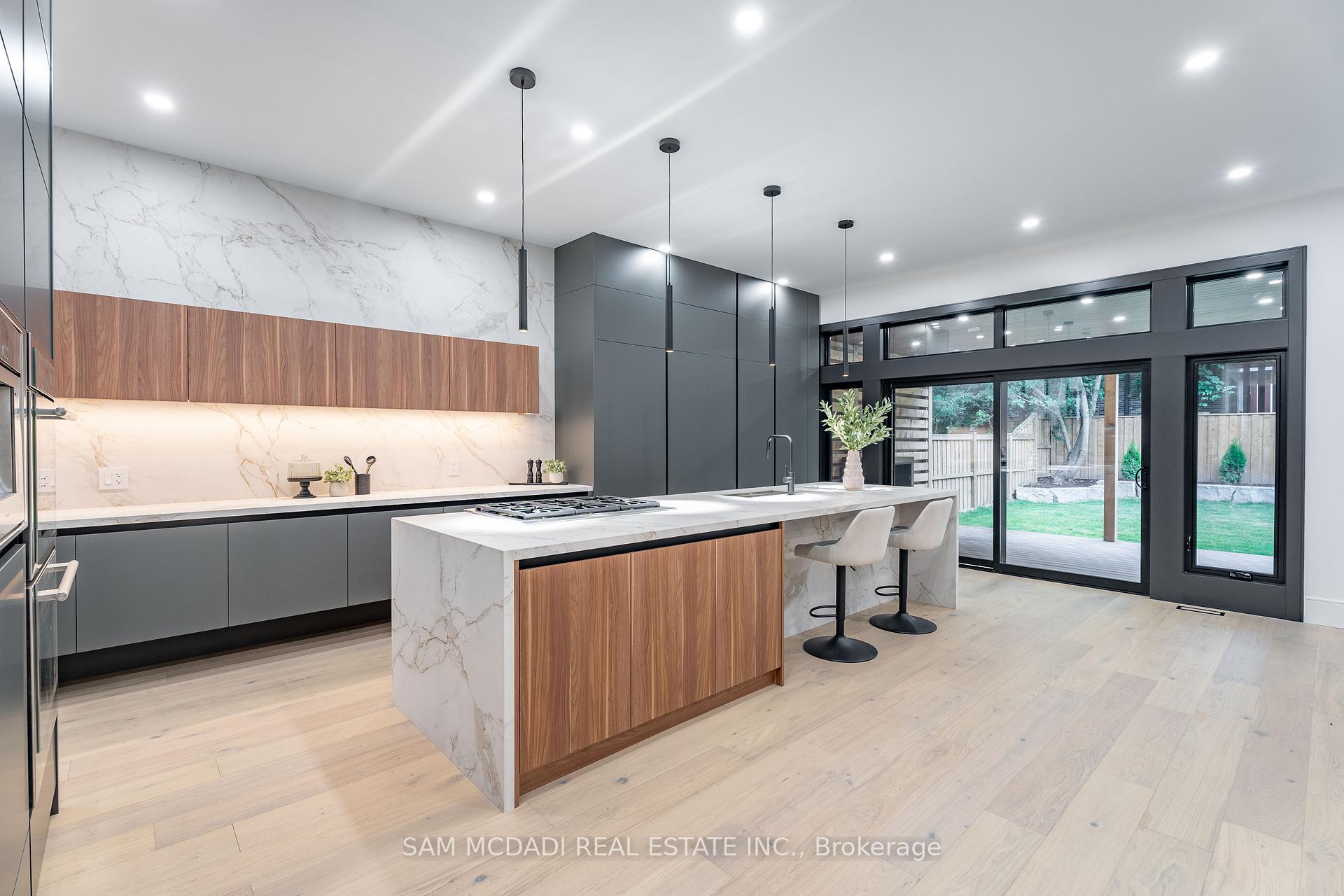 32 Swan Ave, Toronto, ON M9B1V4 | 4 Bedroom 5 Bathroom Detached House | Image 9