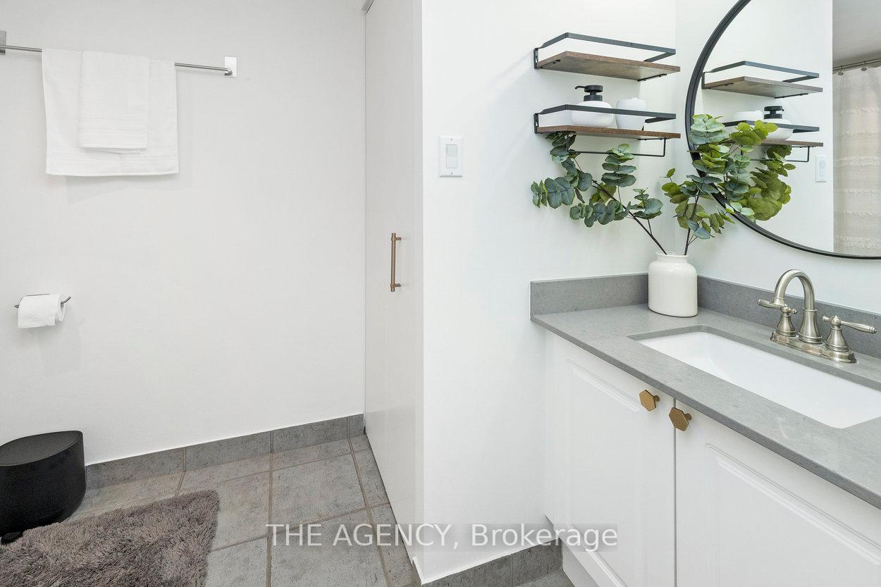 #526 - 250 Manitoba St, Toronto, ON M8Y4G8 | 1 Bedroom 1 Bathroom Condo Apt | Image 23