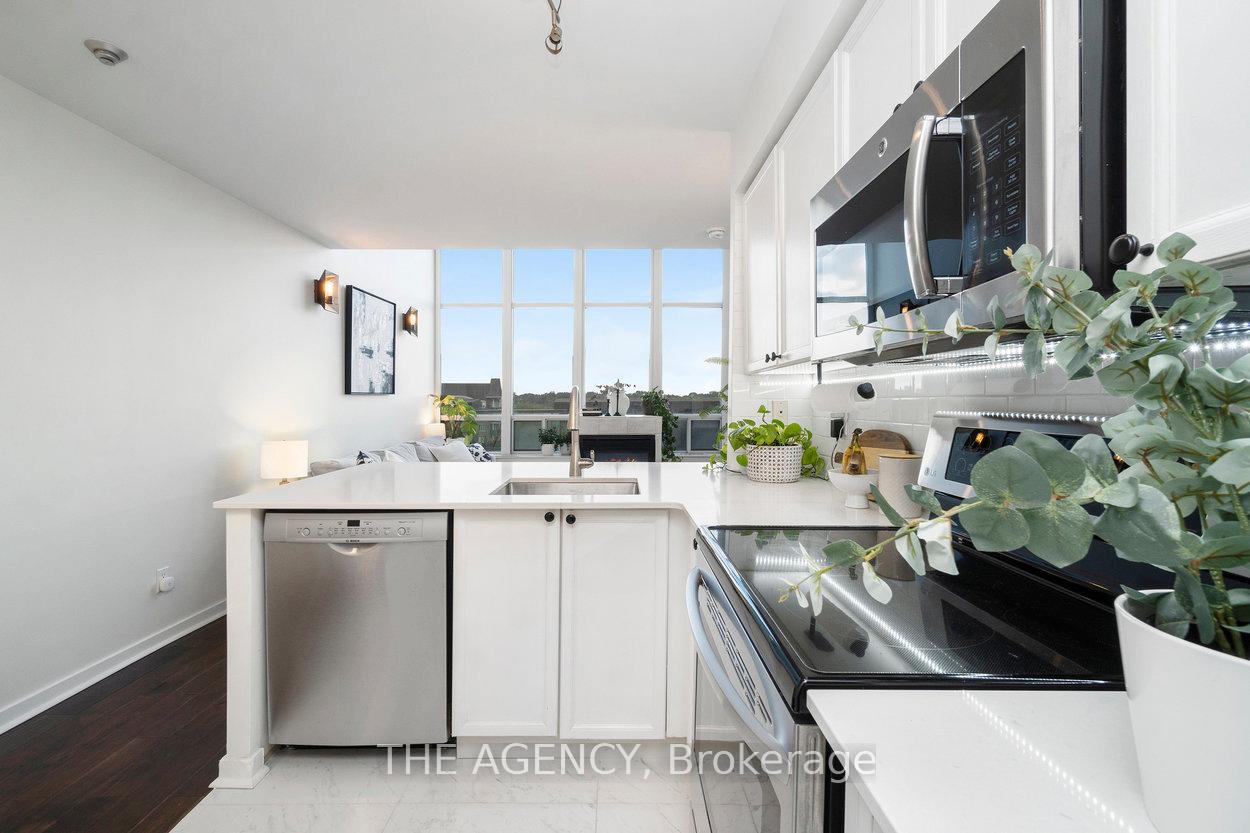 #526 - 250 Manitoba St, Toronto, ON M8Y4G8 | 1 Bedroom 1 Bathroom Condo Apt | Image 6