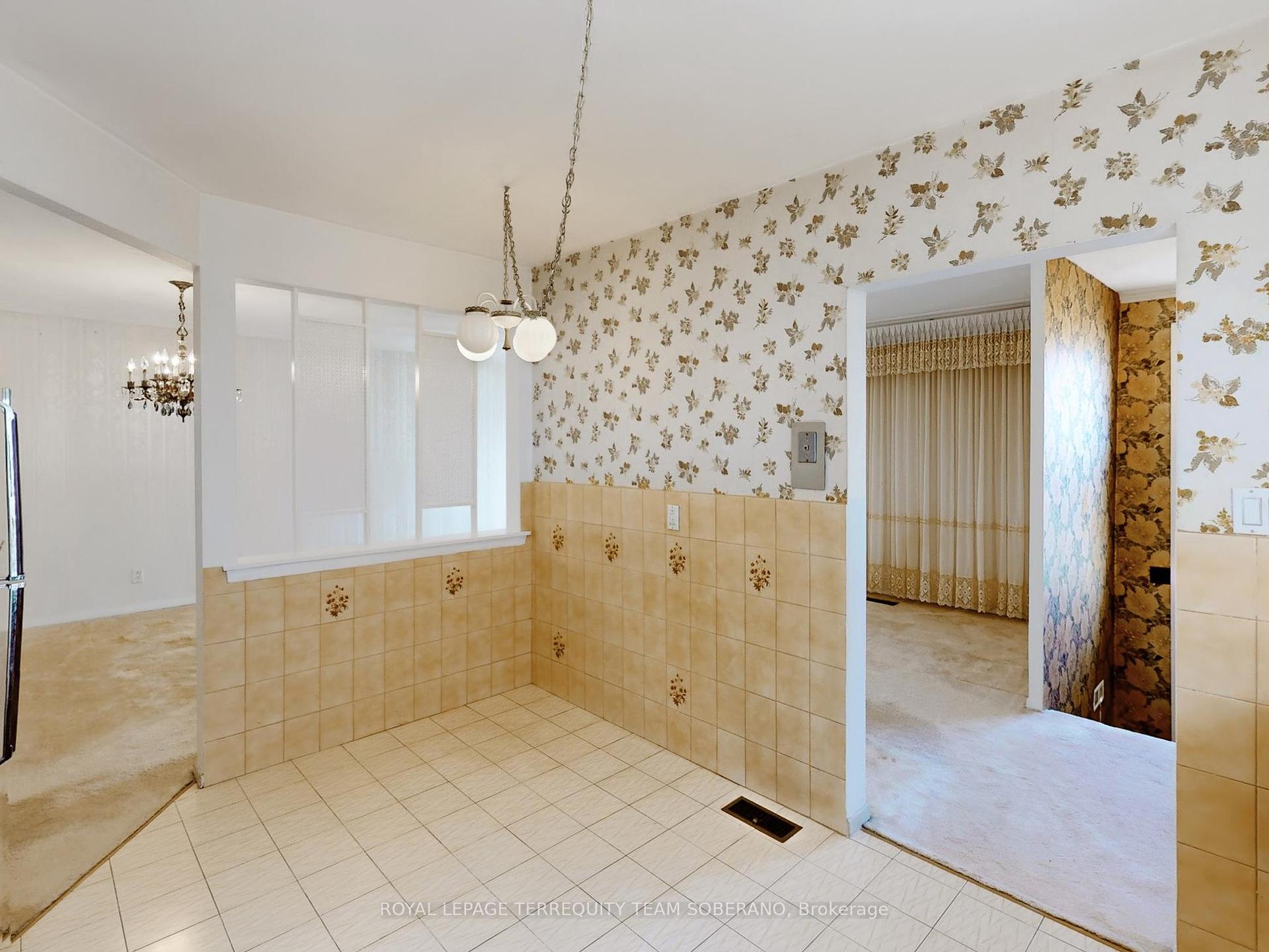 10 Bengal Crt, Toronto, ON M3L1X9 | 3 Bedroom 2 Bathroom Semi-Detached House | Image 13