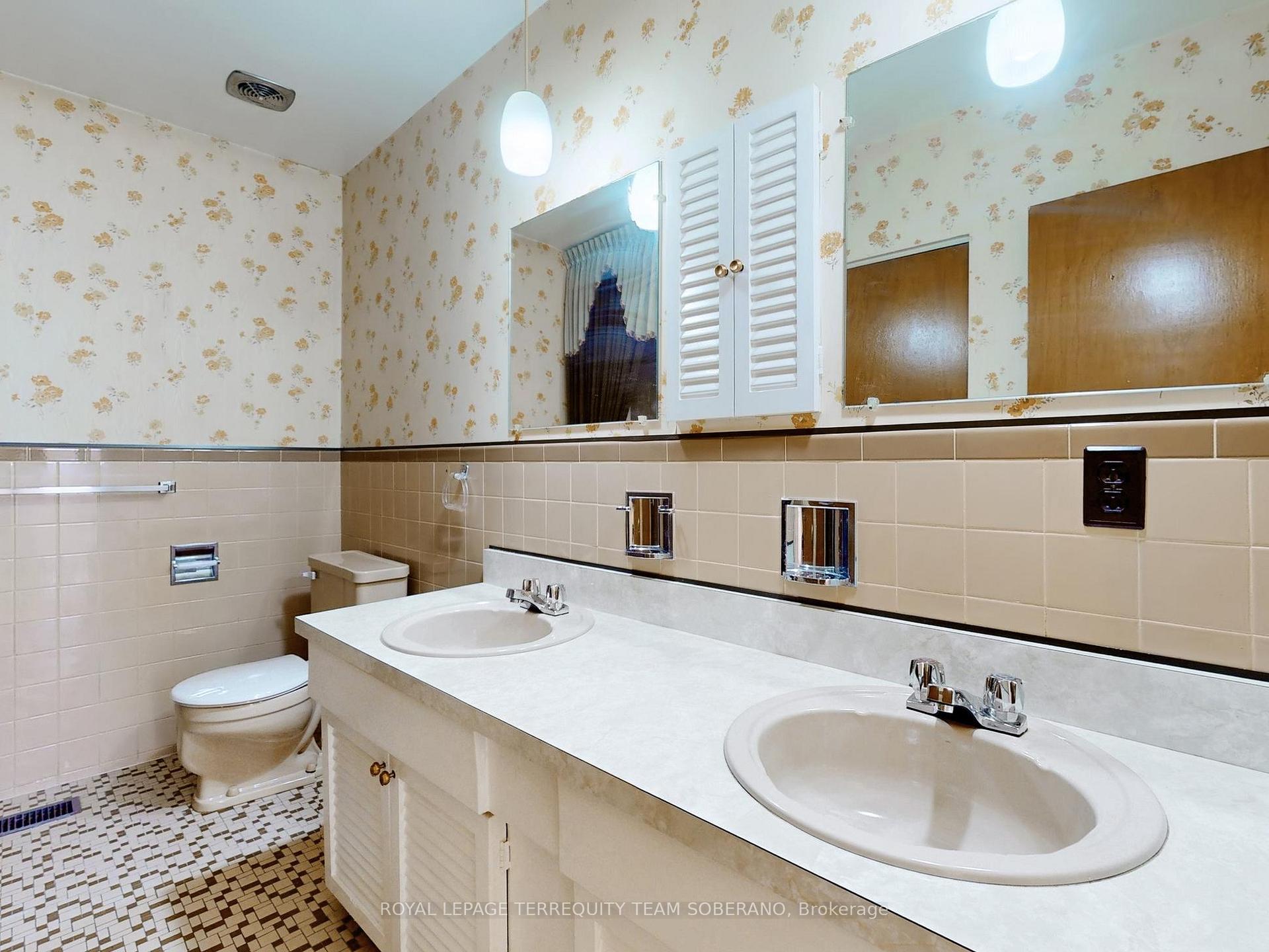 10 Bengal Crt, Toronto, ON M3L1X9 | 3 Bedroom 2 Bathroom Semi-Detached House | Image 20