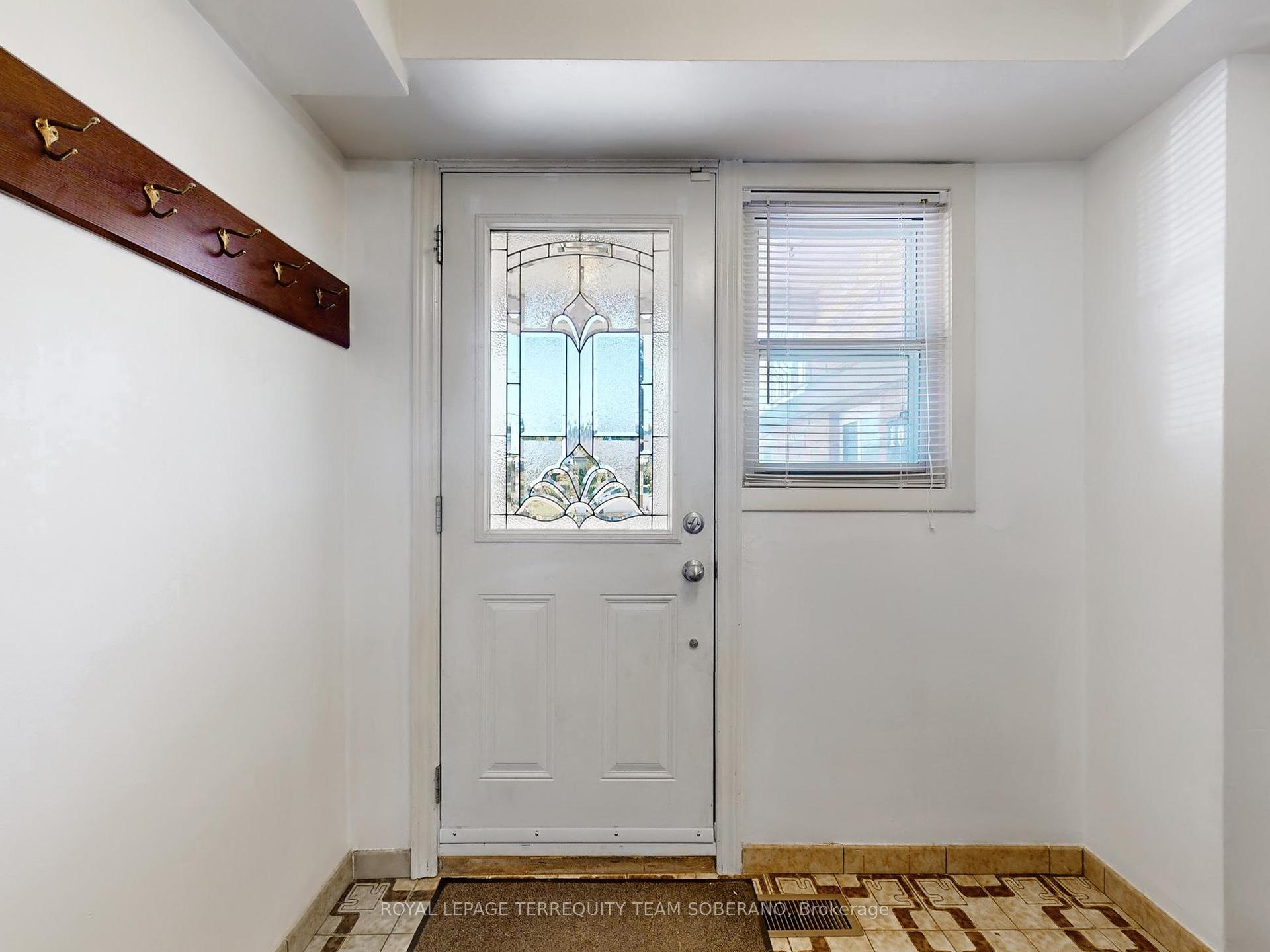 10 Bengal Crt, Toronto, ON M3L1X9 | 3 Bedroom 2 Bathroom Semi-Detached House | Image 24