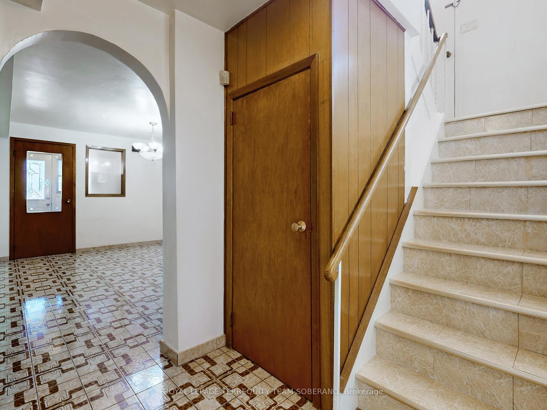 10 Bengal Crt, Toronto, ON M3L1X9 | 3 Bedroom 2 Bathroom Semi-Detached House | Image 28