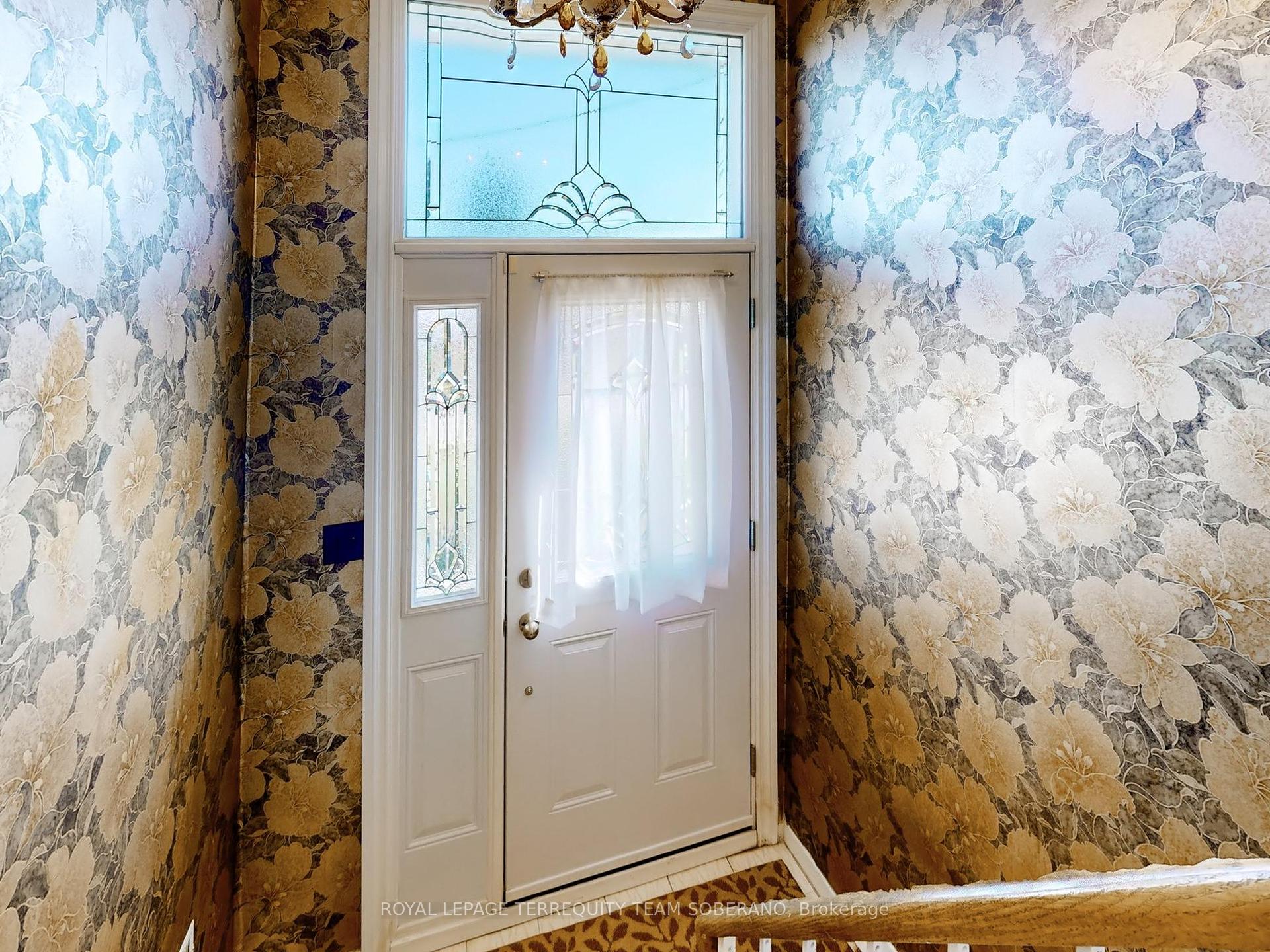 10 Bengal Crt, Toronto, ON M3L1X9 | 3 Bedroom 2 Bathroom Semi-Detached House | Image 3