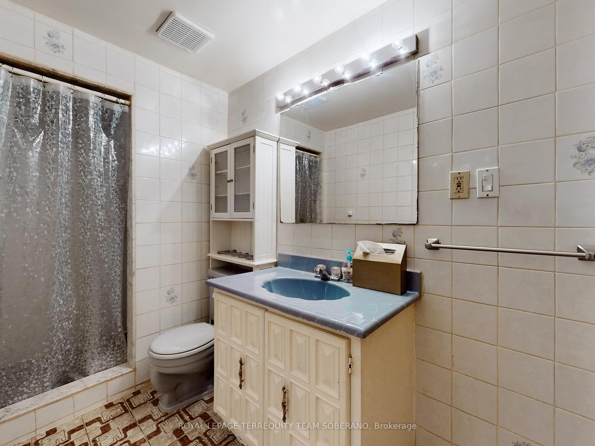 10 Bengal Crt, Toronto, ON M3L1X9 | 3 Bedroom 2 Bathroom Semi-Detached House | Image 34