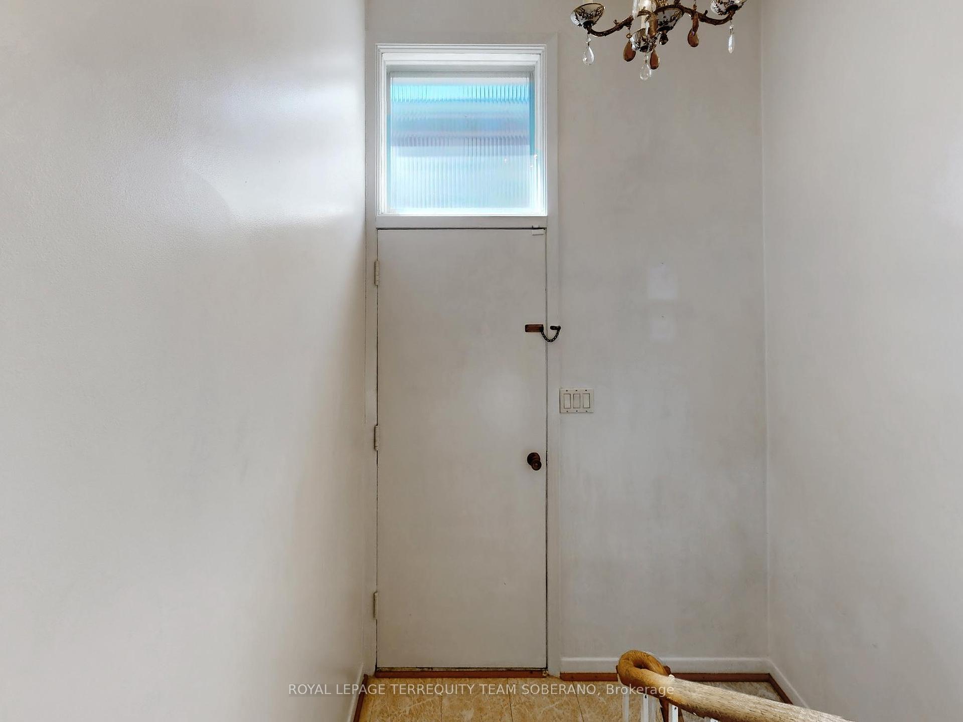 10 Bengal Crt, Toronto, ON M3L1X9 | 3 Bedroom 2 Bathroom Semi-Detached House | Image 35