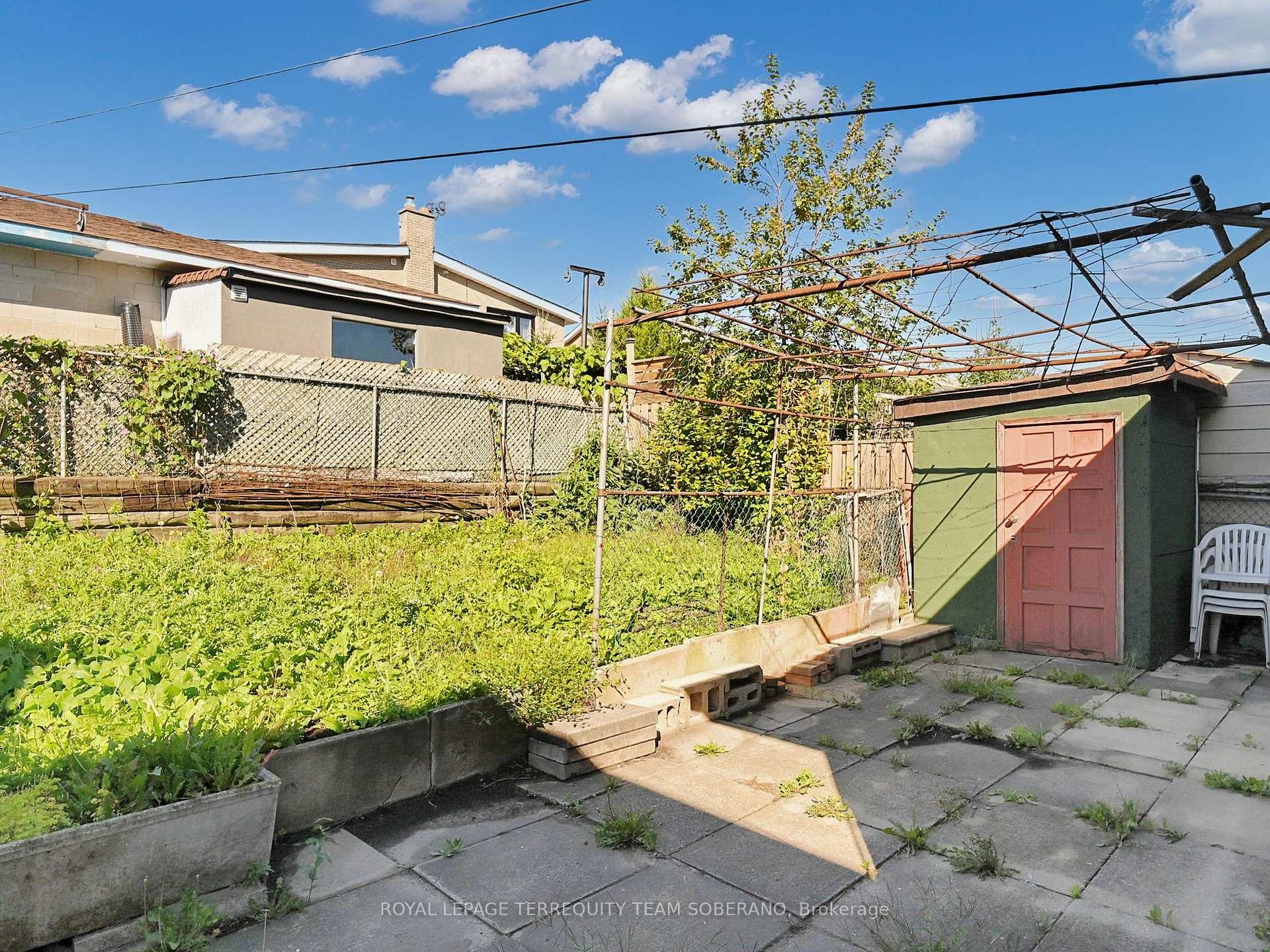 10 Bengal Crt, Toronto, ON M3L1X9 | 3 Bedroom 2 Bathroom Semi-Detached House | Image 37