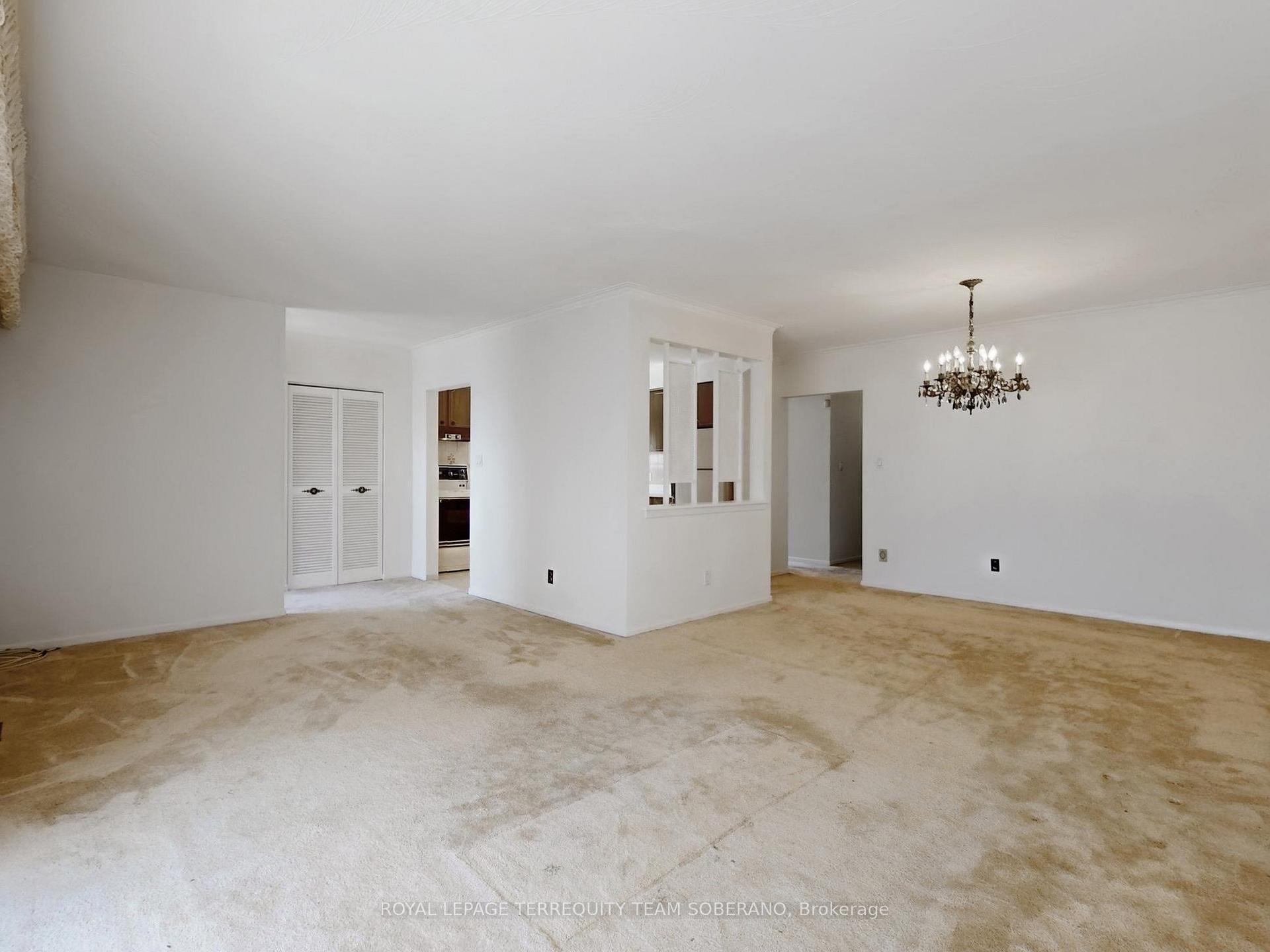 10 Bengal Crt, Toronto, ON M3L1X9 | 3 Bedroom 2 Bathroom Semi-Detached House | Image 7