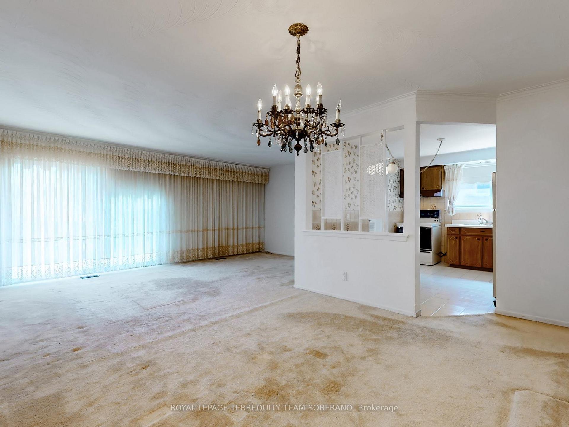 10 Bengal Crt, Toronto, ON M3L1X9 | 3 Bedroom 2 Bathroom Semi-Detached House | Image 8