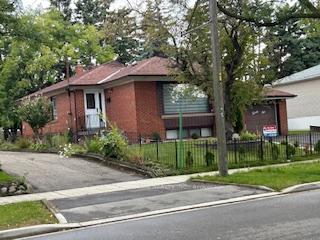 21 Benway Dr, Toronto, ON M9W1Z2 | 3 Bedroom 2 Bathroom Detached House | Image 1