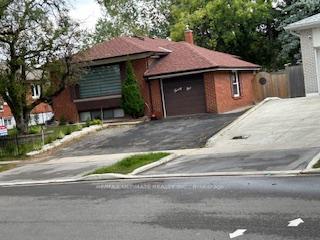 21 Benway Dr, Toronto, ON M9W1Z2 | 3 Bedroom 2 Bathroom Detached House | Image 2