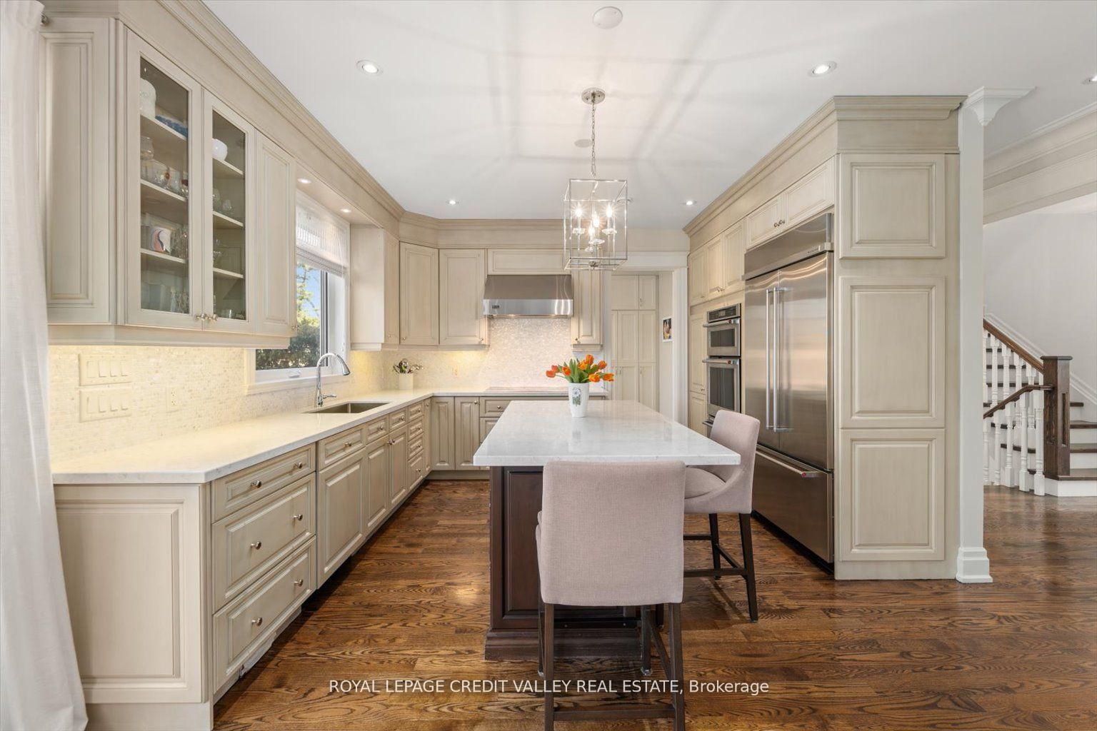 128 Laurel Ave, Toronto, ON M9B4T6 | 4 Bedroom 5 Bathroom Detached House | Image 14