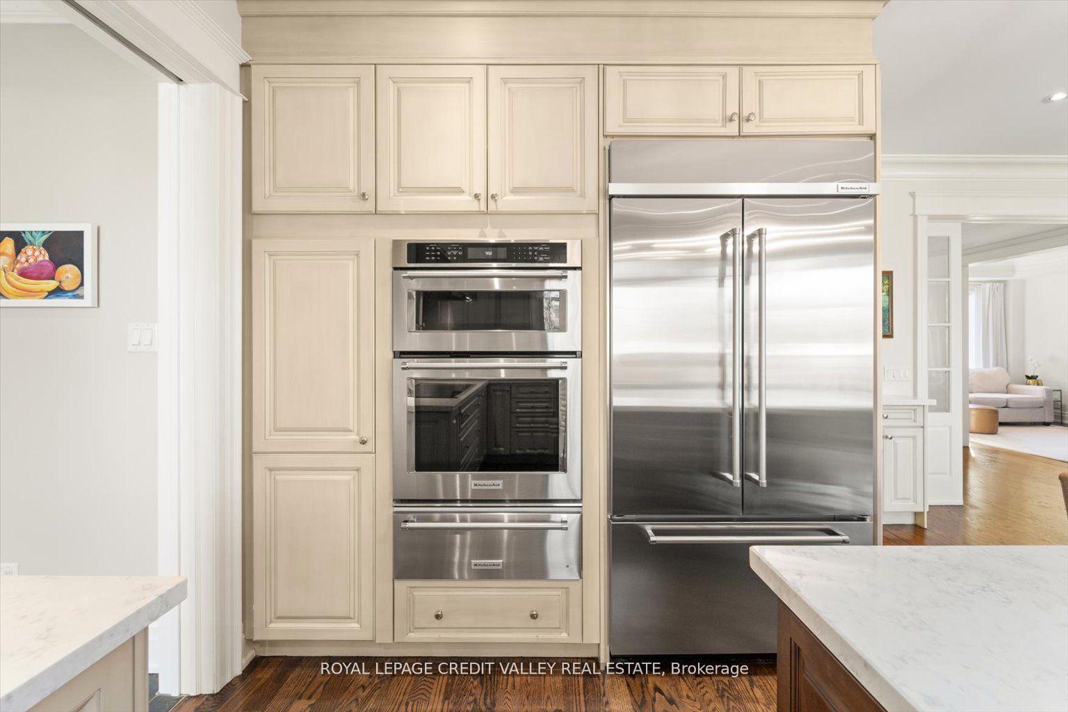 128 Laurel Ave, Toronto, ON M9B4T6 | 4 Bedroom 5 Bathroom Detached House | Image 16