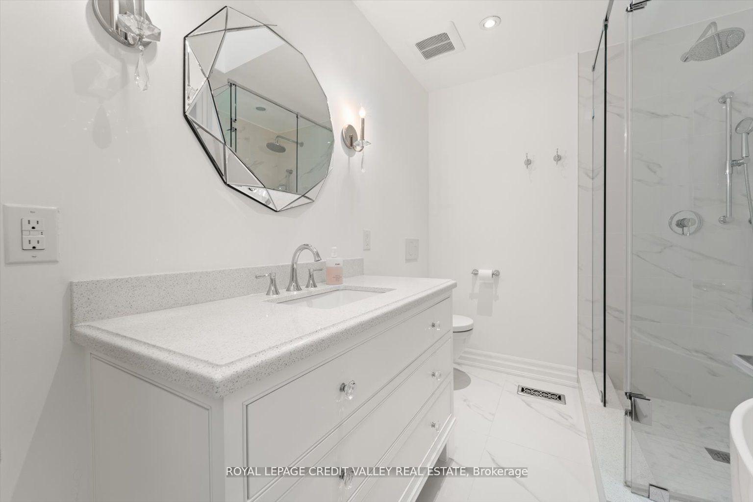 128 Laurel Ave, Toronto, ON M9B4T6 | 4 Bedroom 5 Bathroom Detached House | Image 27