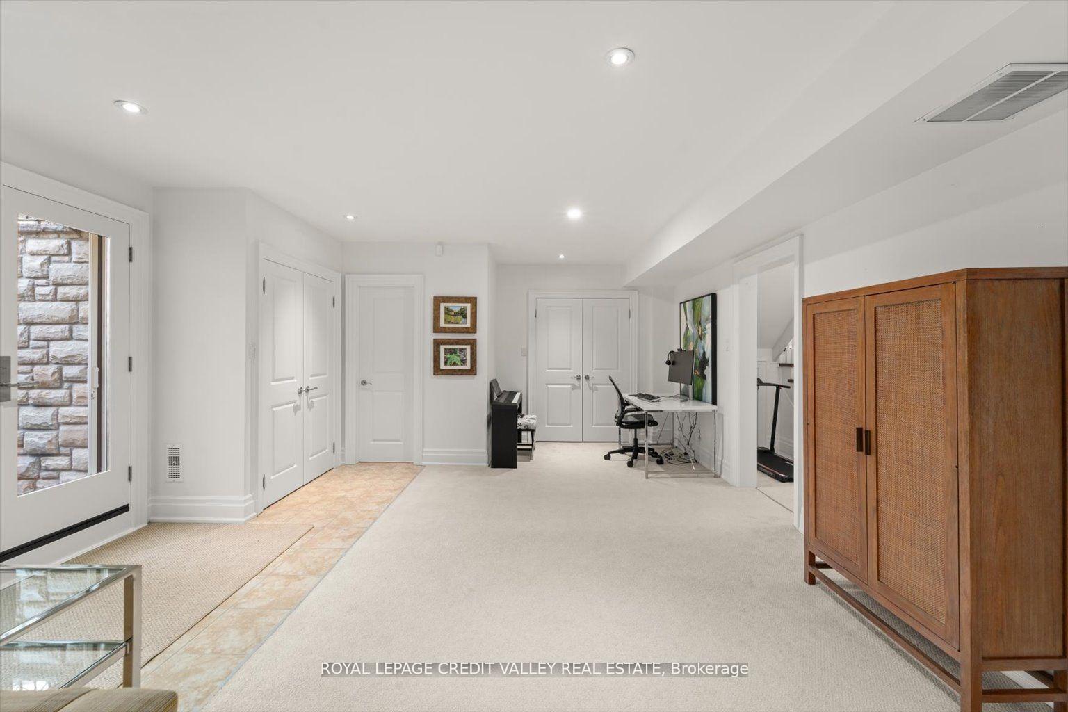 128 Laurel Ave, Toronto, ON M9B4T6 | 4 Bedroom 5 Bathroom Detached House | Image 34