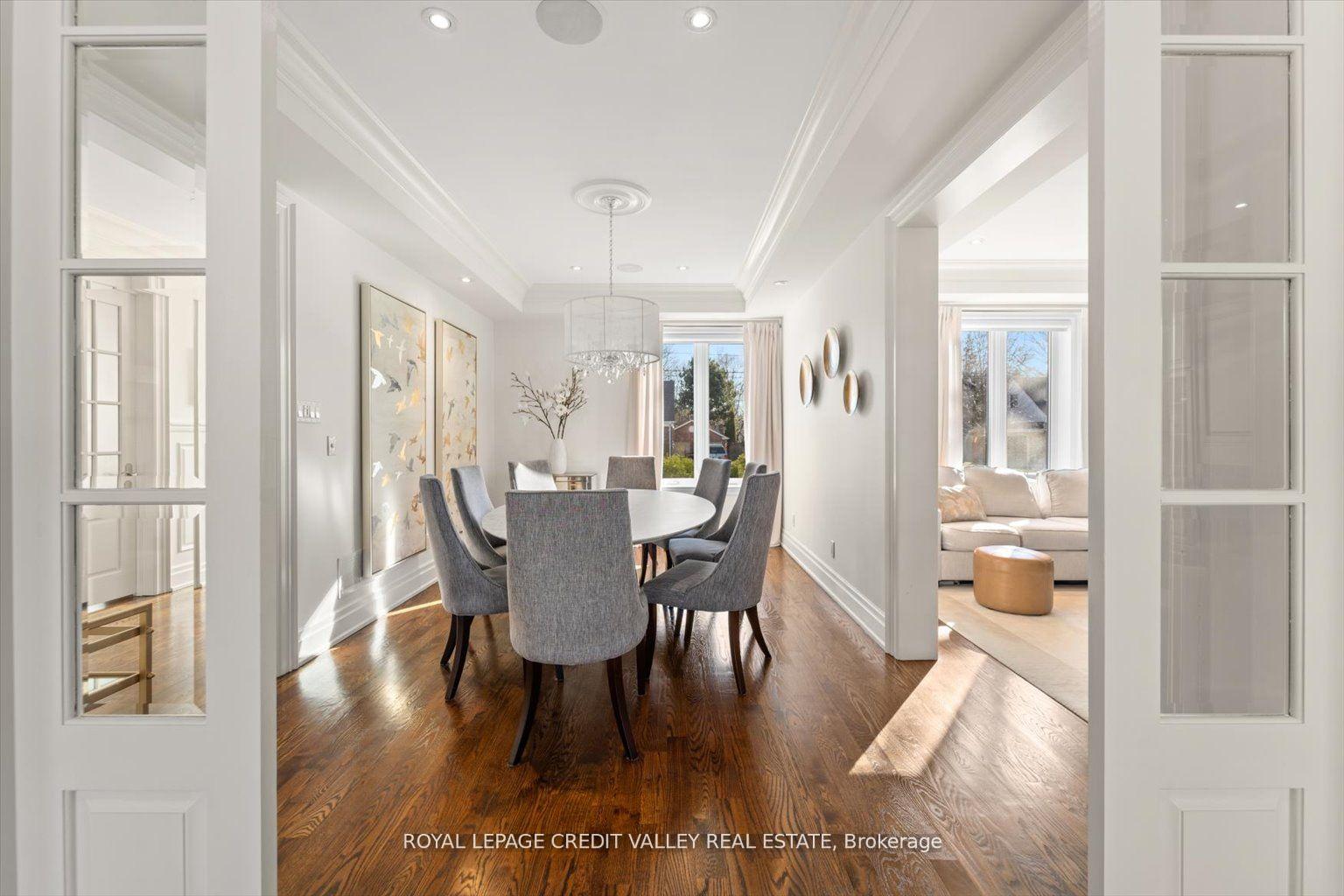 128 Laurel Ave, Toronto, ON M9B4T6 | 4 Bedroom 5 Bathroom Detached House | Image 5