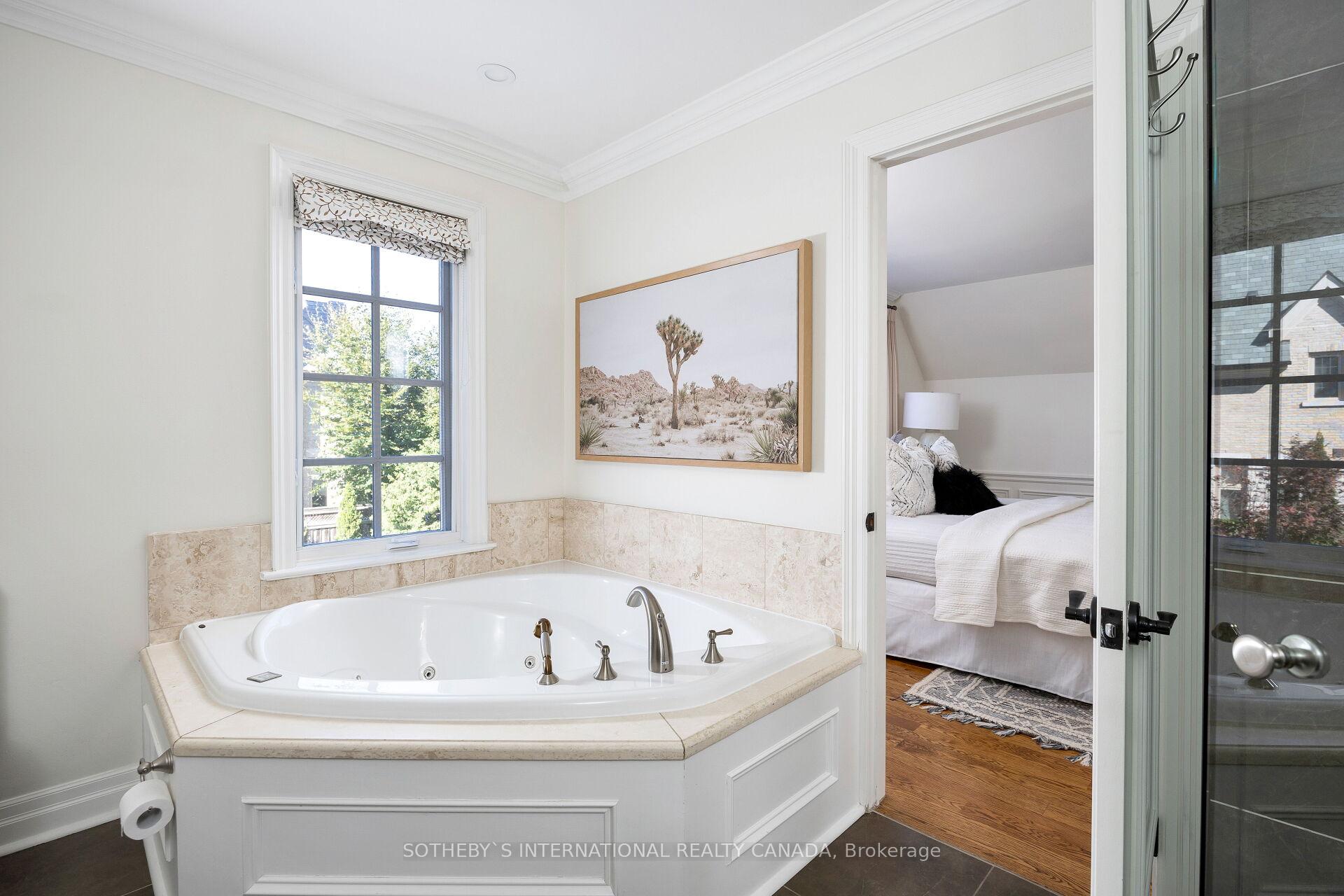 10 Edgehill Rd, Toronto, ON M9A4N3 | 4 Bedroom 5 Bathroom Detached House | Image 19